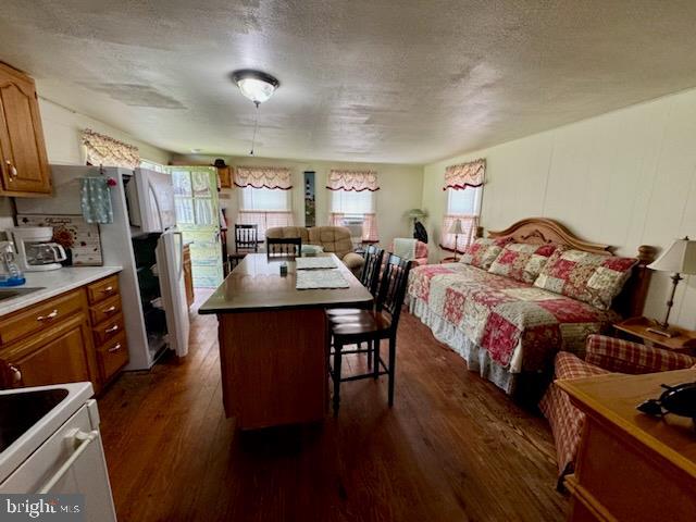 6346 CROPPER ST, CHINCOTEAGUE ISLAND, Virginia 23336, 2 Bedrooms Bedrooms, ,2 BathroomsBathrooms,Residential,For sale,6346 CROPPER ST,VAAC2002200 MLS # VAAC2002200