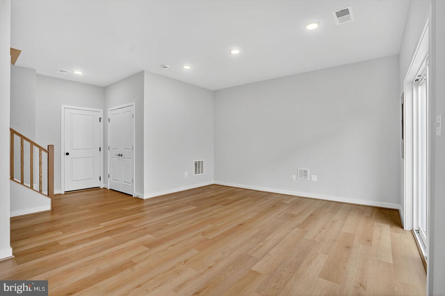 42148 STONE PRESS TER, BRAMBLETON, Virginia 20148, 3 Bedrooms Bedrooms, ,3 BathroomsBathrooms,Residential,For sale,42148 STONE PRESS TER,VALO2105560 MLS # VALO2105560