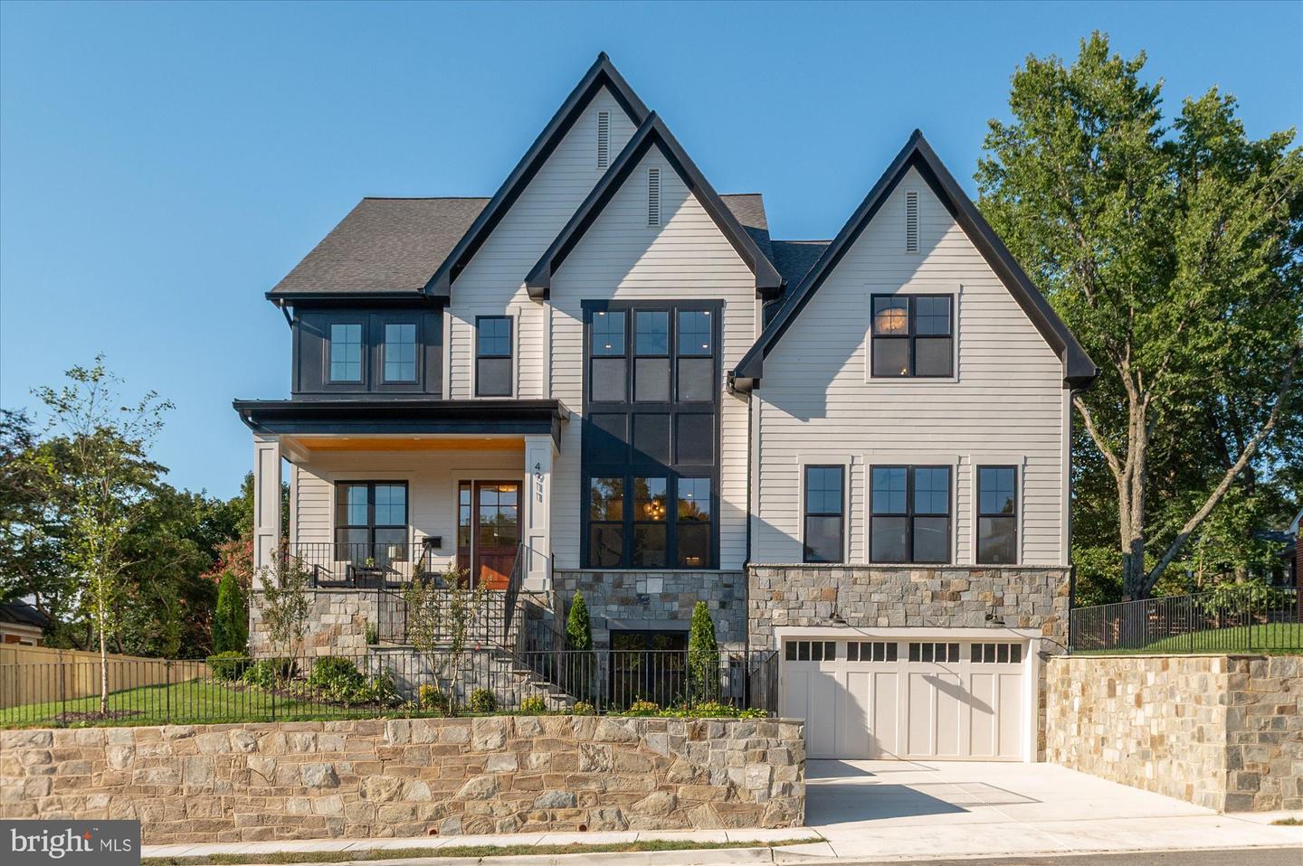 4911 37TH ST N, ARLINGTON, Virginia 22207, 7 Bedrooms Bedrooms, ,7 BathroomsBathrooms,Residential,For sale,4911 37TH ST N,VAAR2054480 MLS # VAAR2054480