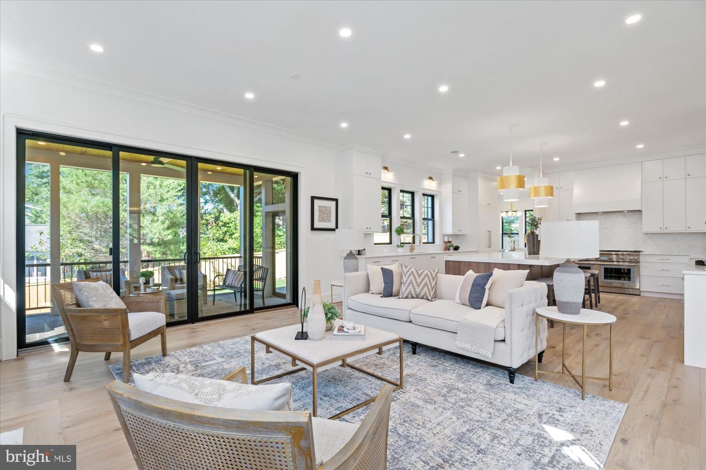 4911 37TH ST N, ARLINGTON, Virginia 22207, 7 Bedrooms Bedrooms, ,7 BathroomsBathrooms,Residential,For sale,4911 37TH ST N,VAAR2054480 MLS # VAAR2054480