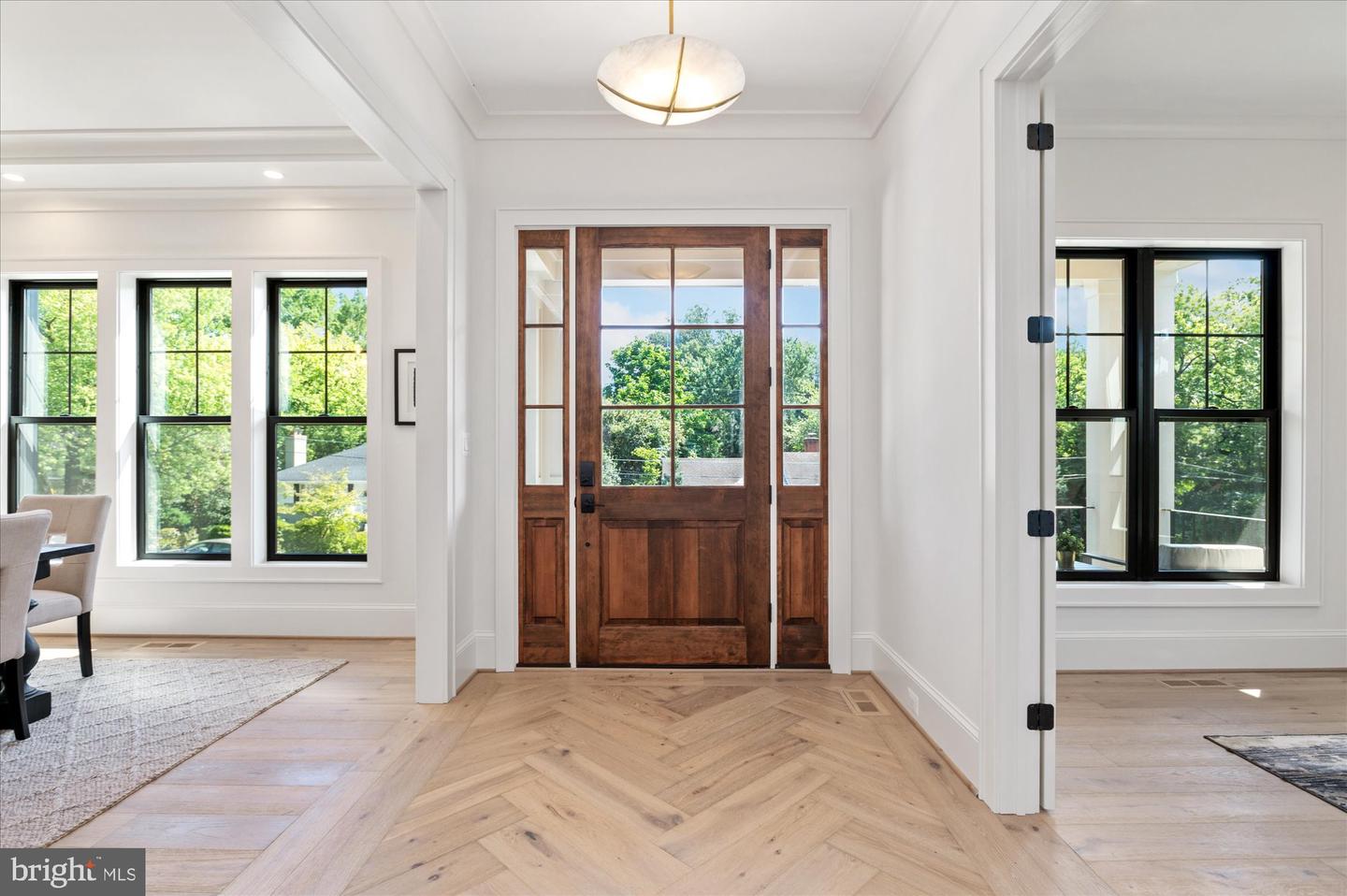 4911 37TH ST N, ARLINGTON, Virginia 22207, 7 Bedrooms Bedrooms, ,7 BathroomsBathrooms,Residential,For sale,4911 37TH ST N,VAAR2054480 MLS # VAAR2054480