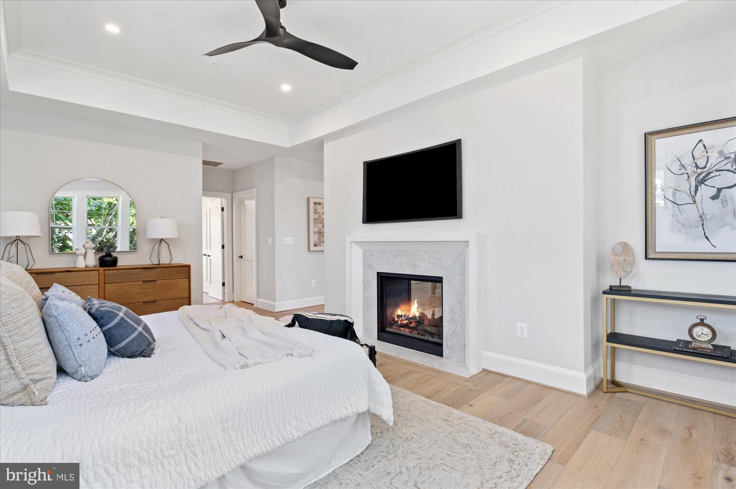4911 37TH ST N, ARLINGTON, Virginia 22207, 7 Bedrooms Bedrooms, ,7 BathroomsBathrooms,Residential,For sale,4911 37TH ST N,VAAR2054480 MLS # VAAR2054480