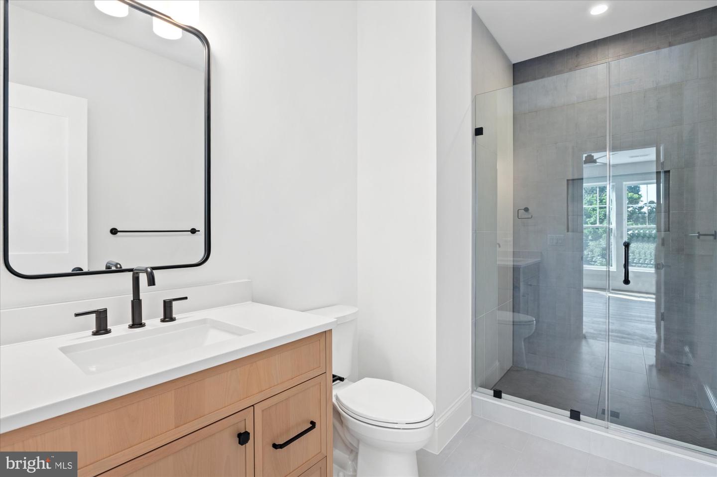 4911 37TH ST N, ARLINGTON, Virginia 22207, 7 Bedrooms Bedrooms, ,7 BathroomsBathrooms,Residential,For sale,4911 37TH ST N,VAAR2054480 MLS # VAAR2054480