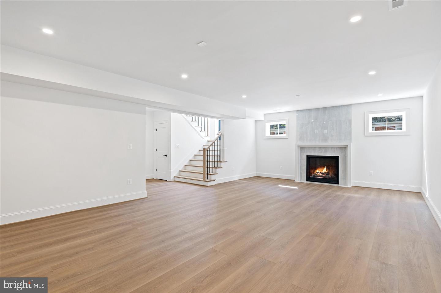 4911 37TH ST N, ARLINGTON, Virginia 22207, 7 Bedrooms Bedrooms, ,7 BathroomsBathrooms,Residential,For sale,4911 37TH ST N,VAAR2054480 MLS # VAAR2054480