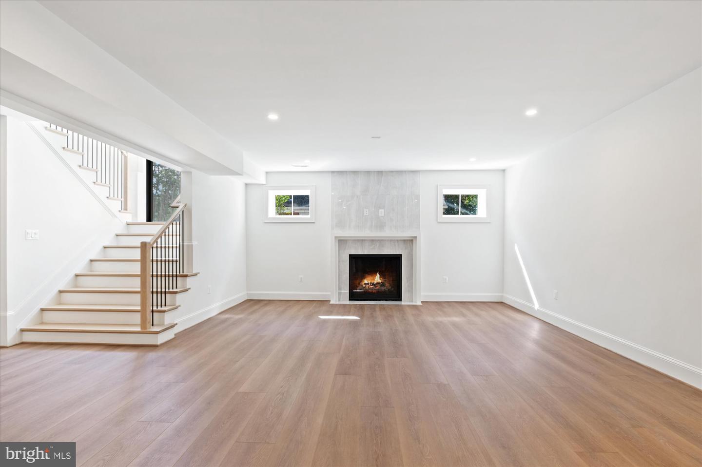 4911 37TH ST N, ARLINGTON, Virginia 22207, 7 Bedrooms Bedrooms, ,7 BathroomsBathrooms,Residential,For sale,4911 37TH ST N,VAAR2054480 MLS # VAAR2054480