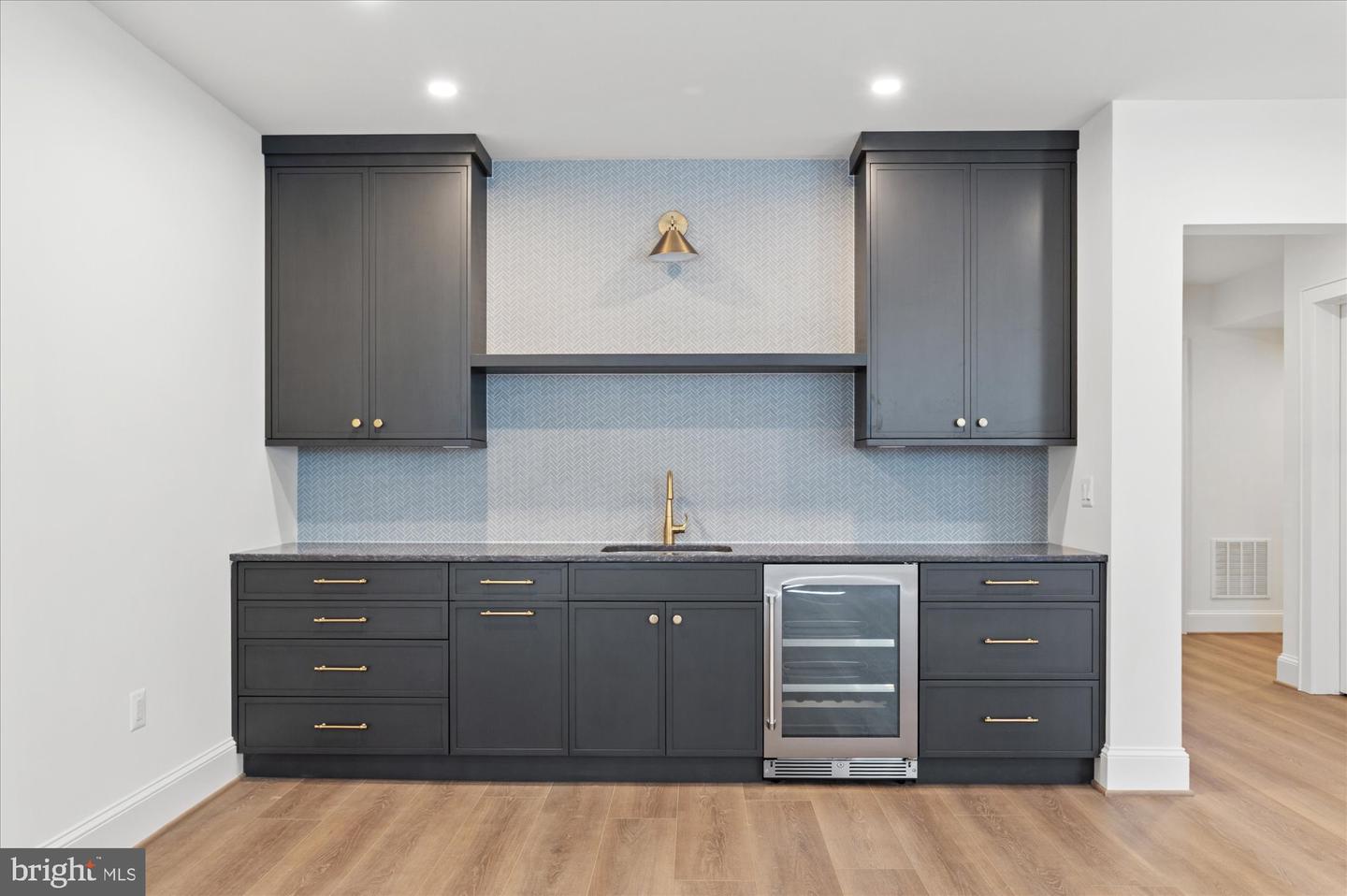 4911 37TH ST N, ARLINGTON, Virginia 22207, 7 Bedrooms Bedrooms, ,7 BathroomsBathrooms,Residential,For sale,4911 37TH ST N,VAAR2054480 MLS # VAAR2054480