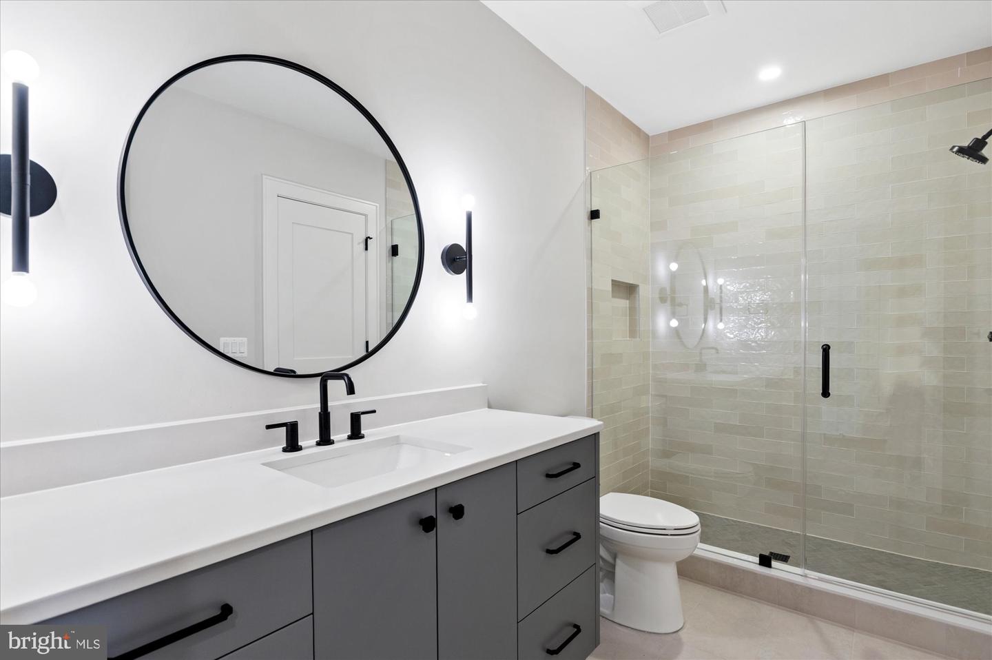 4911 37TH ST N, ARLINGTON, Virginia 22207, 7 Bedrooms Bedrooms, ,7 BathroomsBathrooms,Residential,For sale,4911 37TH ST N,VAAR2054480 MLS # VAAR2054480