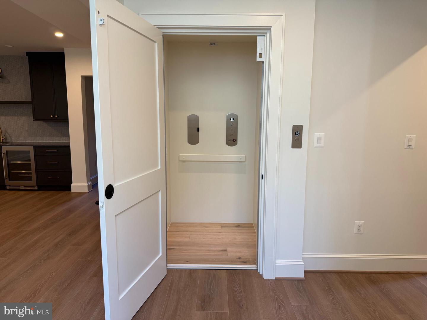 4911 37TH ST N, ARLINGTON, Virginia 22207, 7 Bedrooms Bedrooms, ,7 BathroomsBathrooms,Residential,For sale,4911 37TH ST N,VAAR2054480 MLS # VAAR2054480