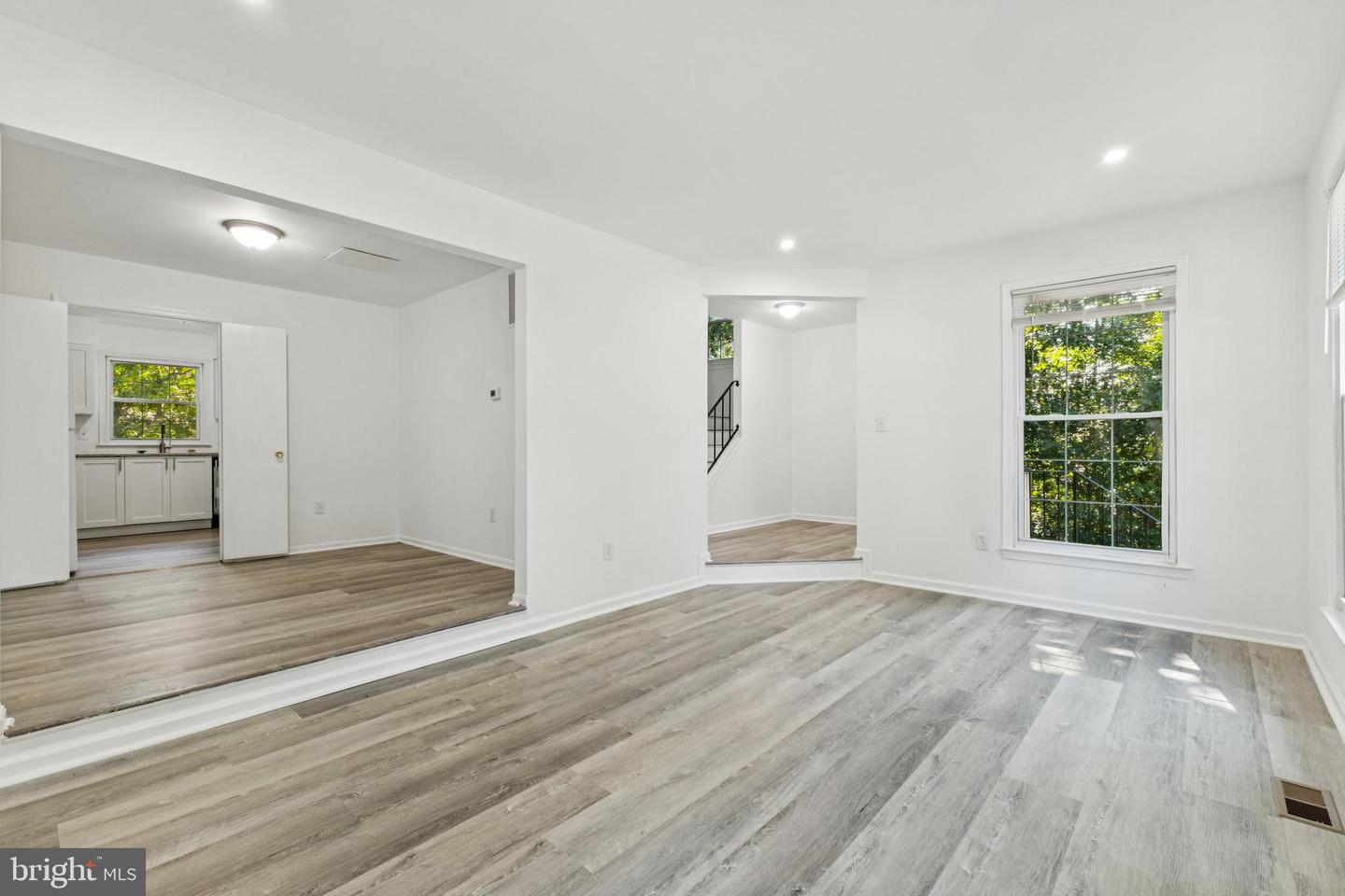 10271 BRADDOCK RD, FAIRFAX, Virginia 22032, 4 Bedrooms Bedrooms, ,3 BathroomsBathrooms,Residential,For sale,10271 BRADDOCK RD,VAFX2232434 MLS # VAFX2232434