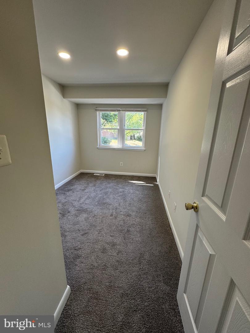 1 OAK DR, STAFFORD, Virginia 22554, 4 Bedrooms Bedrooms, ,1 BathroomBathrooms,Residential,For sale,1 OAK DR,VAST2041304 MLS # VAST2041304