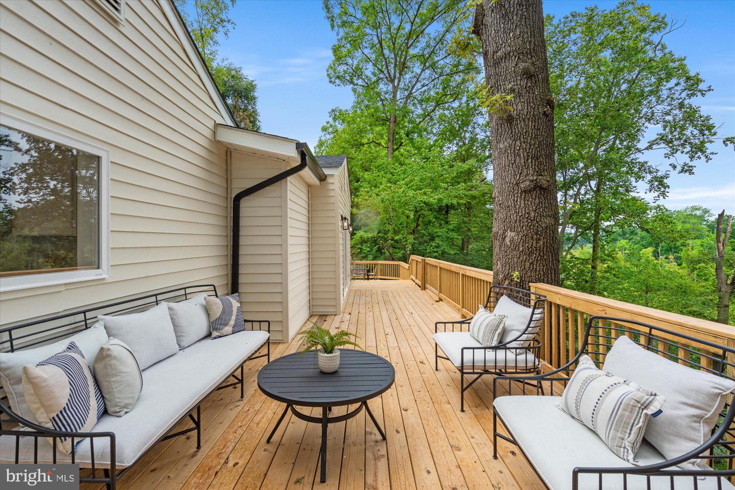 2408 WILLIAM AND MARY DR, ALEXANDRIA, Virginia 22308, 4 Bedrooms Bedrooms, ,3 BathroomsBathrooms,Residential,For sale,2408 WILLIAM AND MARY DR,VAFX2259704 MLS # VAFX2259704