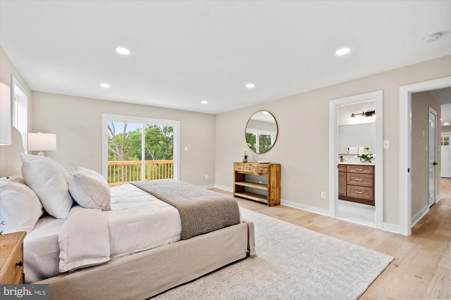 2408 WILLIAM AND MARY DR, ALEXANDRIA, Virginia 22308, 4 Bedrooms Bedrooms, ,3 BathroomsBathrooms,Residential,For sale,2408 WILLIAM AND MARY DR,VAFX2259704 MLS # VAFX2259704
