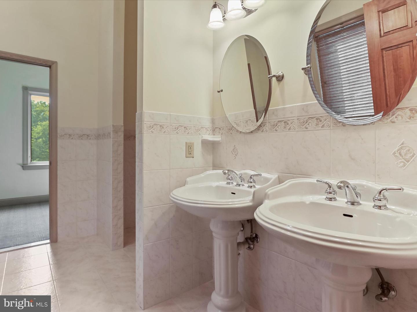 15 RACHELS LN, FRONT ROYAL, Virginia 22630, 4 Bedrooms Bedrooms, ,5 BathroomsBathrooms,Residential,For sale,15 RACHELS LN,VAWR2011922 MLS # VAWR2011922