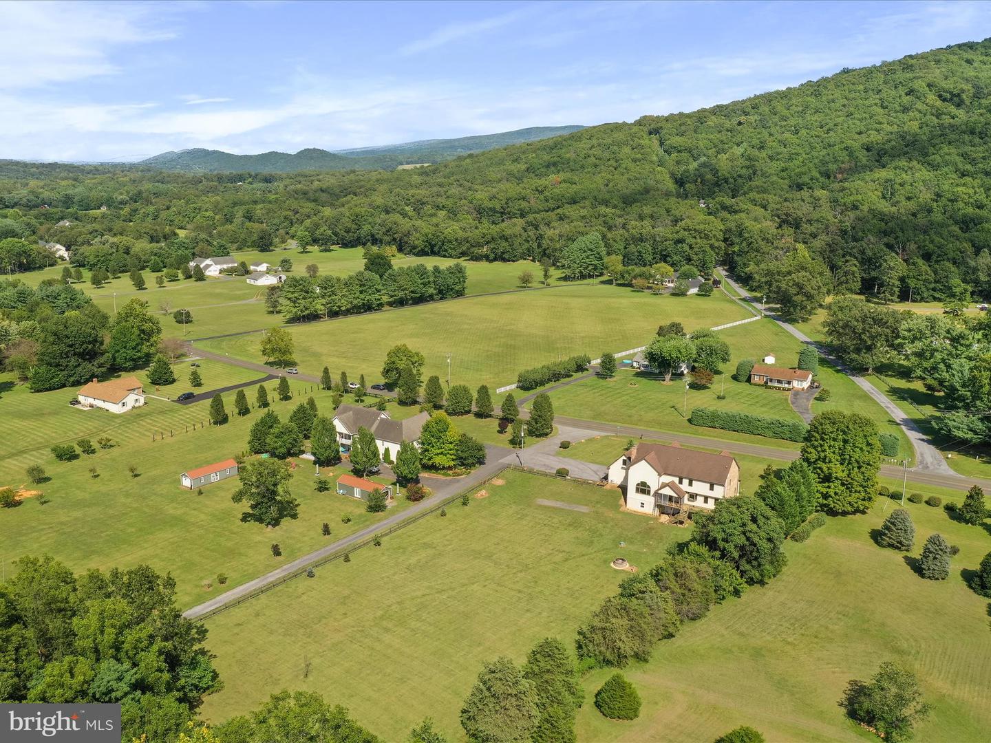 15 RACHELS LN, FRONT ROYAL, Virginia 22630, 4 Bedrooms Bedrooms, ,5 BathroomsBathrooms,Residential,For sale,15 RACHELS LN,VAWR2011922 MLS # VAWR2011922