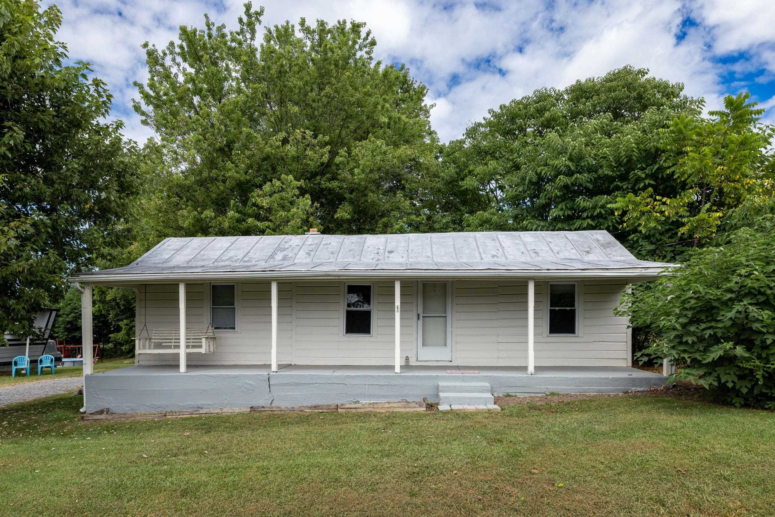 17801 RED BRUSH RD, ELKTON, Virginia 22827, 2 Bedrooms Bedrooms, ,1 BathroomBathrooms,Residential,17801 RED BRUSH RD,668337 MLS # 668337