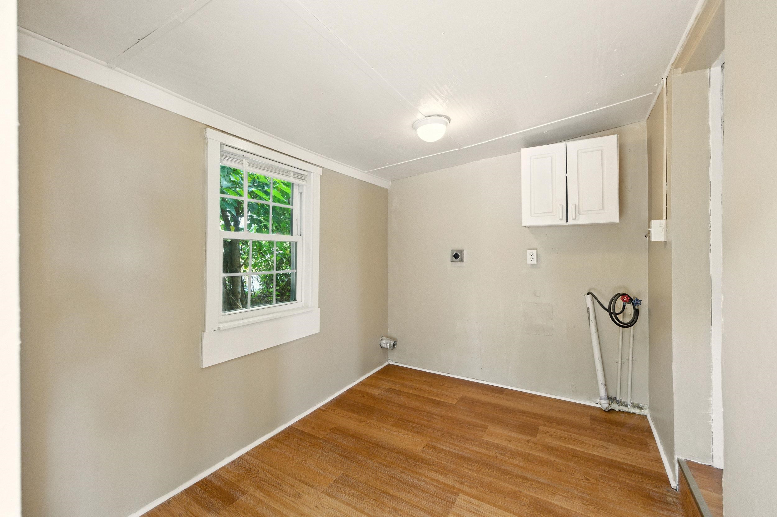 17801 RED BRUSH RD, ELKTON, Virginia 22827, 2 Bedrooms Bedrooms, ,1 BathroomBathrooms,Residential,17801 RED BRUSH RD,668337 MLS # 668337