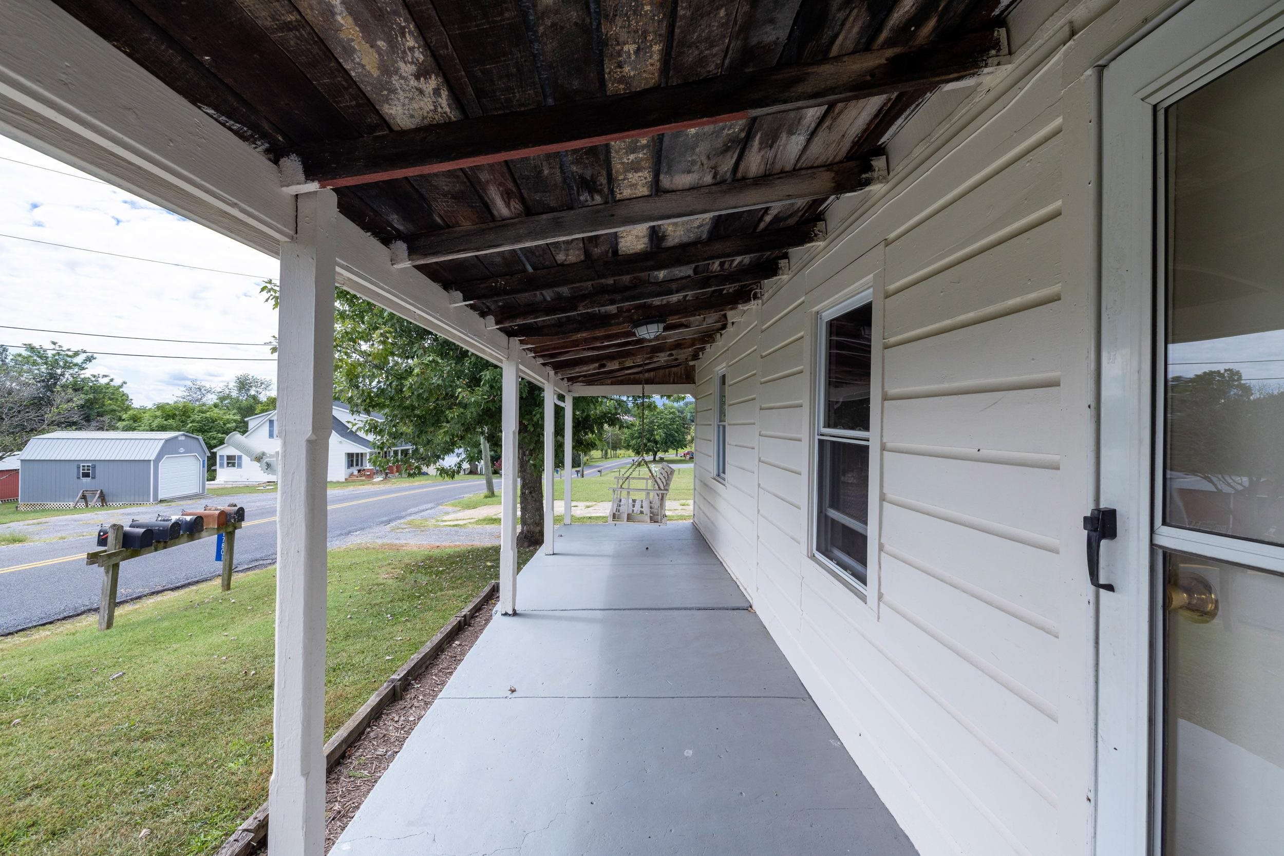 17801 RED BRUSH RD, ELKTON, Virginia 22827, 2 Bedrooms Bedrooms, ,1 BathroomBathrooms,Residential,17801 RED BRUSH RD,668337 MLS # 668337