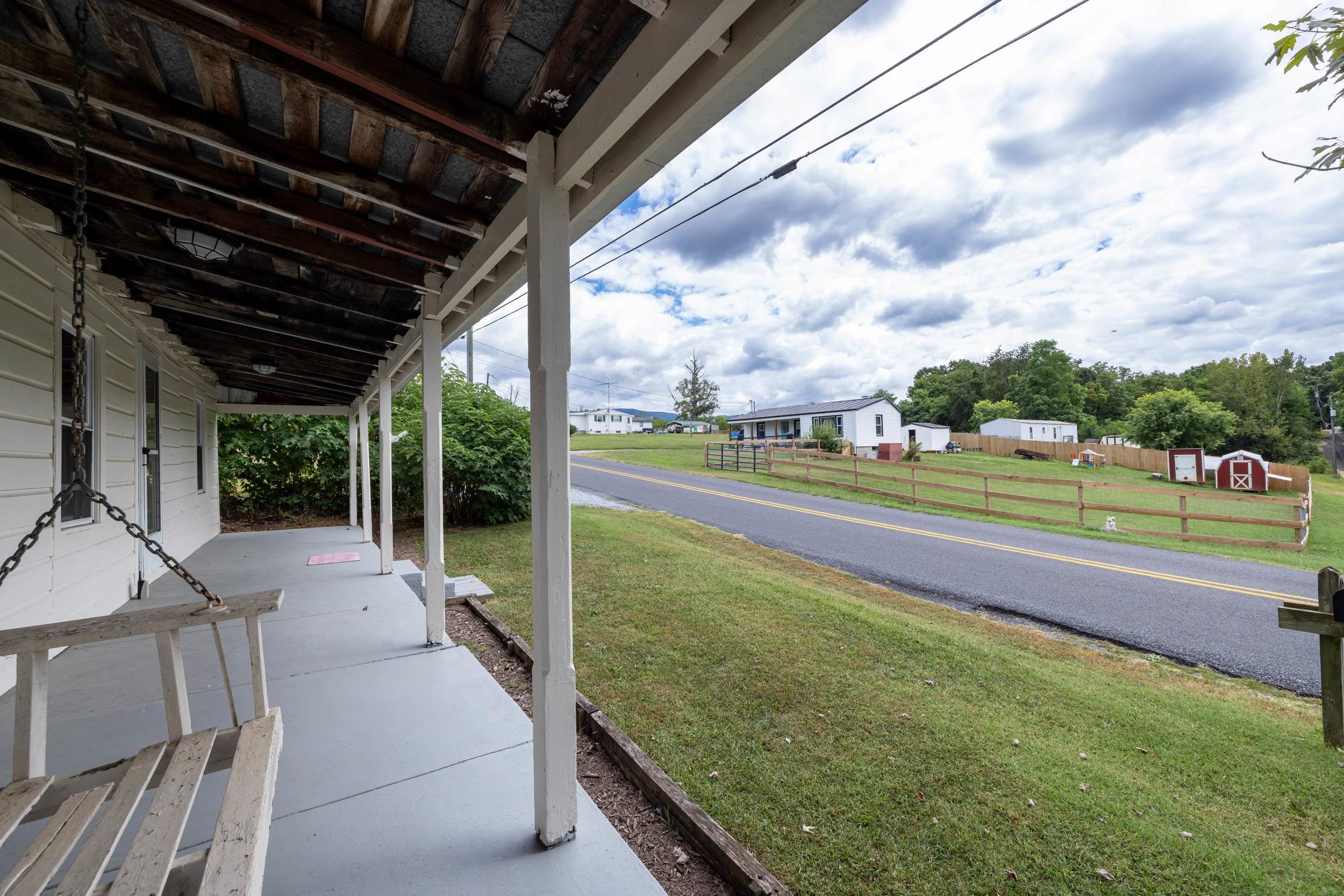 17801 RED BRUSH RD, ELKTON, Virginia 22827, 2 Bedrooms Bedrooms, ,1 BathroomBathrooms,Residential,17801 RED BRUSH RD,668337 MLS # 668337