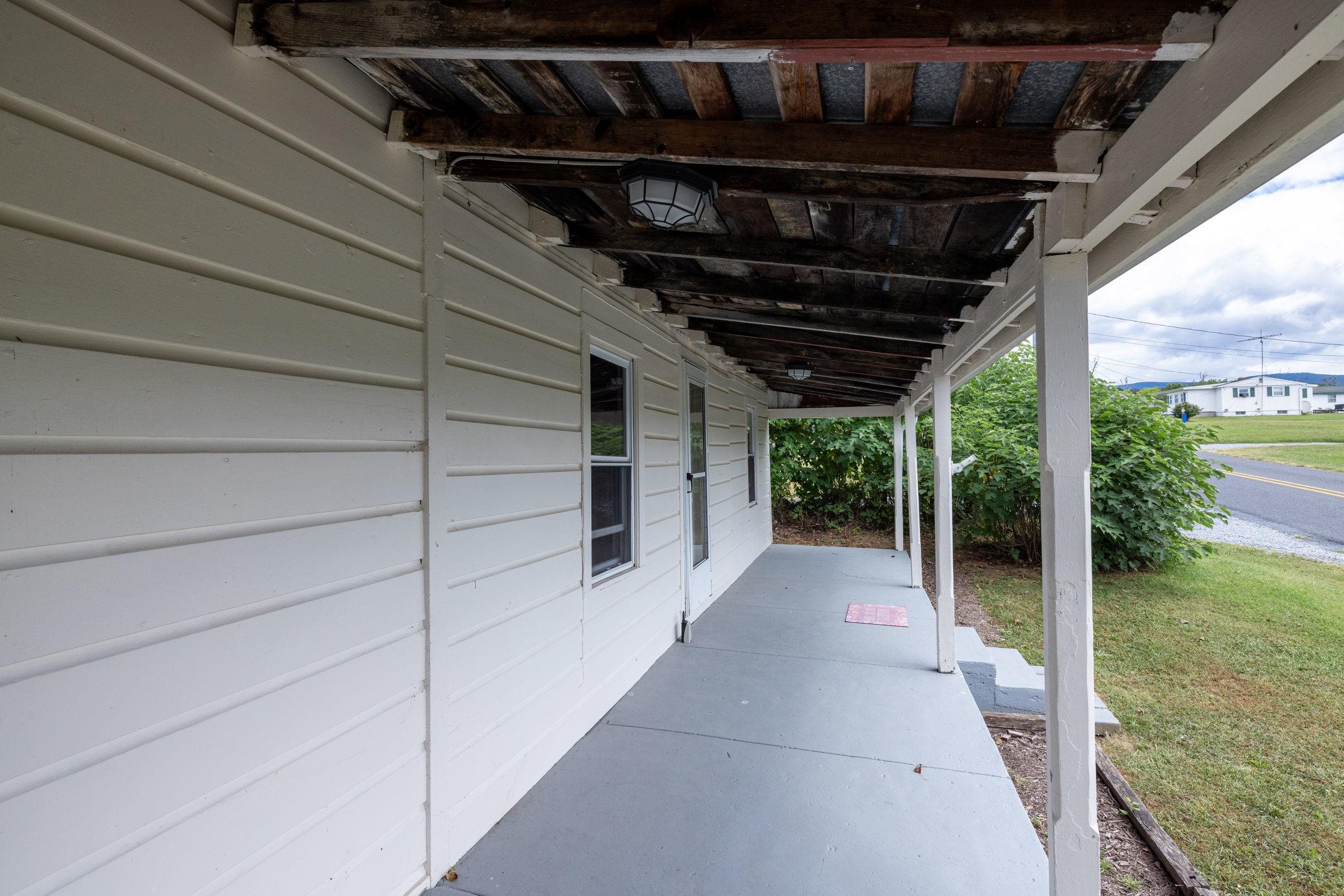 17801 RED BRUSH RD, ELKTON, Virginia 22827, 2 Bedrooms Bedrooms, ,1 BathroomBathrooms,Residential,17801 RED BRUSH RD,668337 MLS # 668337