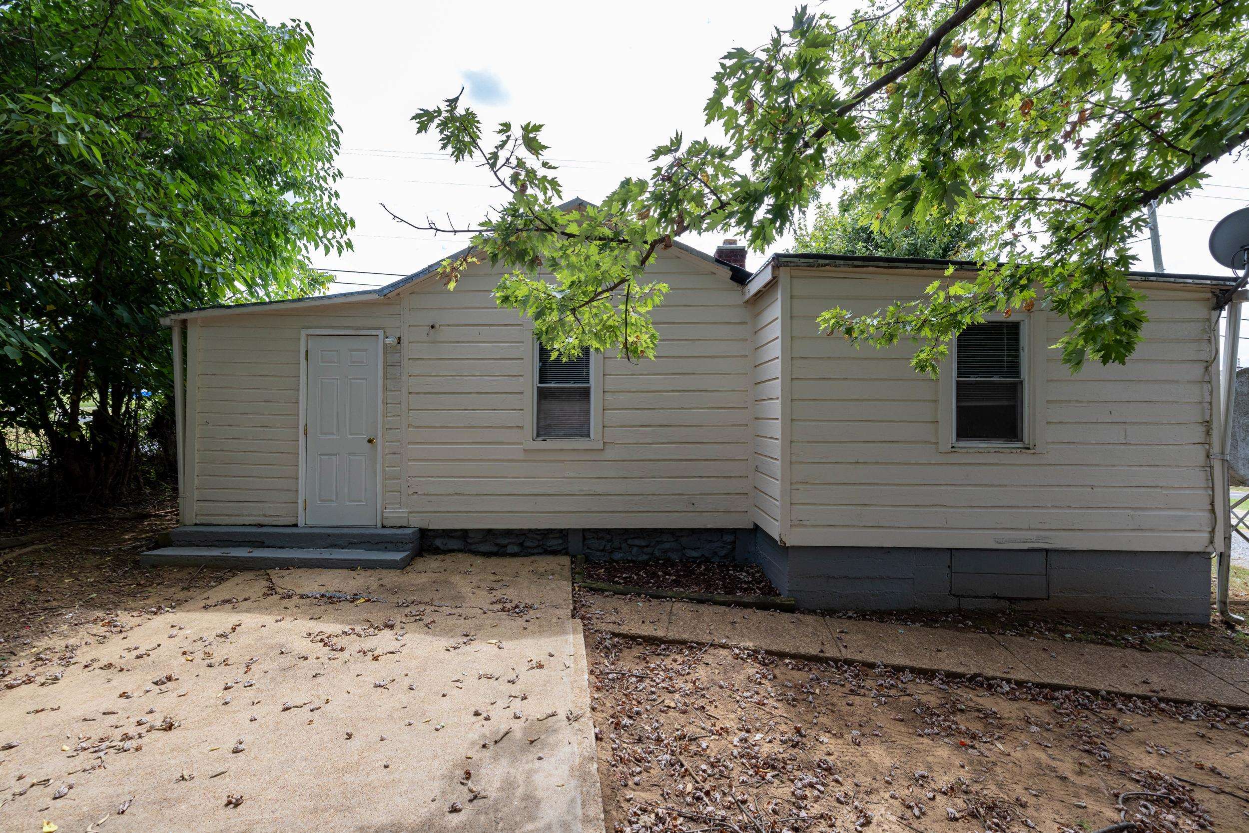 17801 RED BRUSH RD, ELKTON, Virginia 22827, 2 Bedrooms Bedrooms, ,1 BathroomBathrooms,Residential,17801 RED BRUSH RD,668337 MLS # 668337