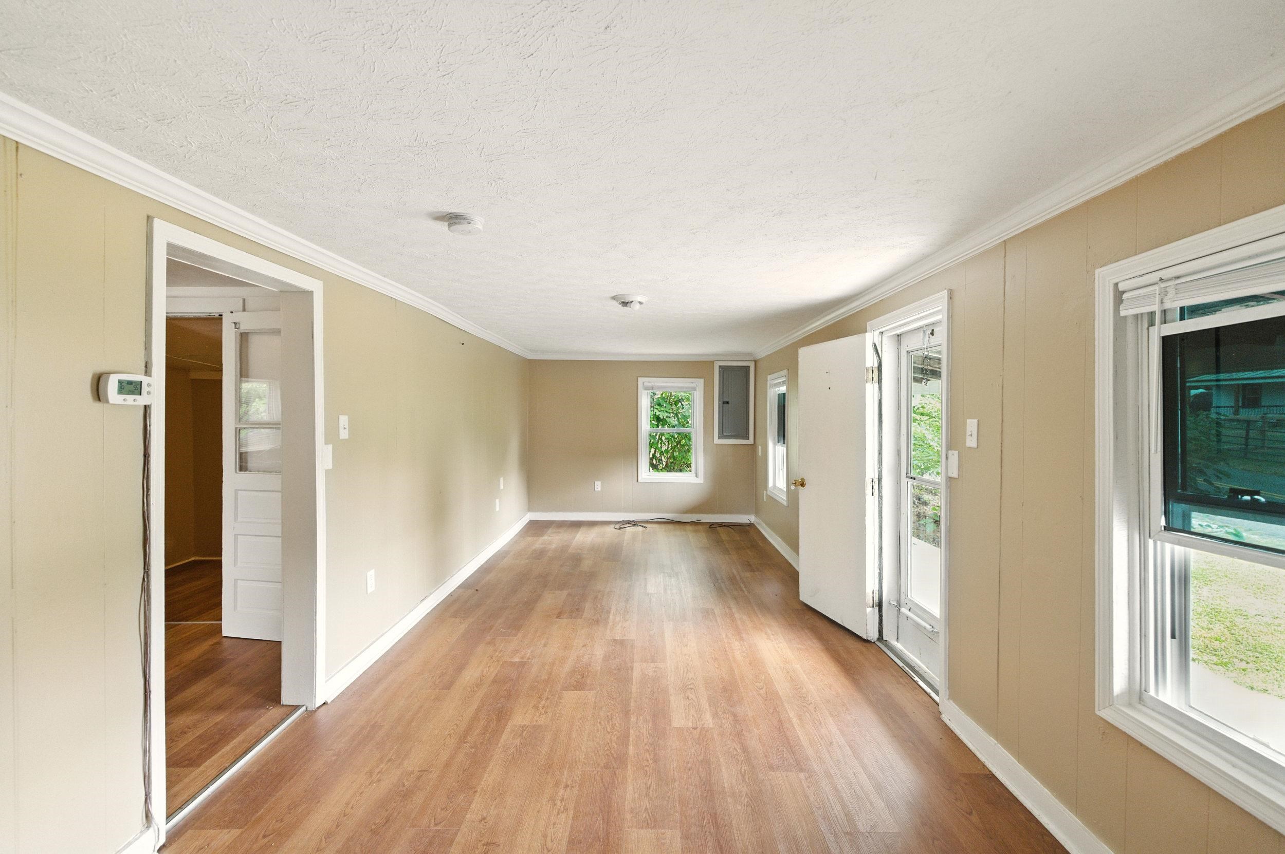 17801 RED BRUSH RD, ELKTON, Virginia 22827, 2 Bedrooms Bedrooms, ,1 BathroomBathrooms,Residential,17801 RED BRUSH RD,668337 MLS # 668337