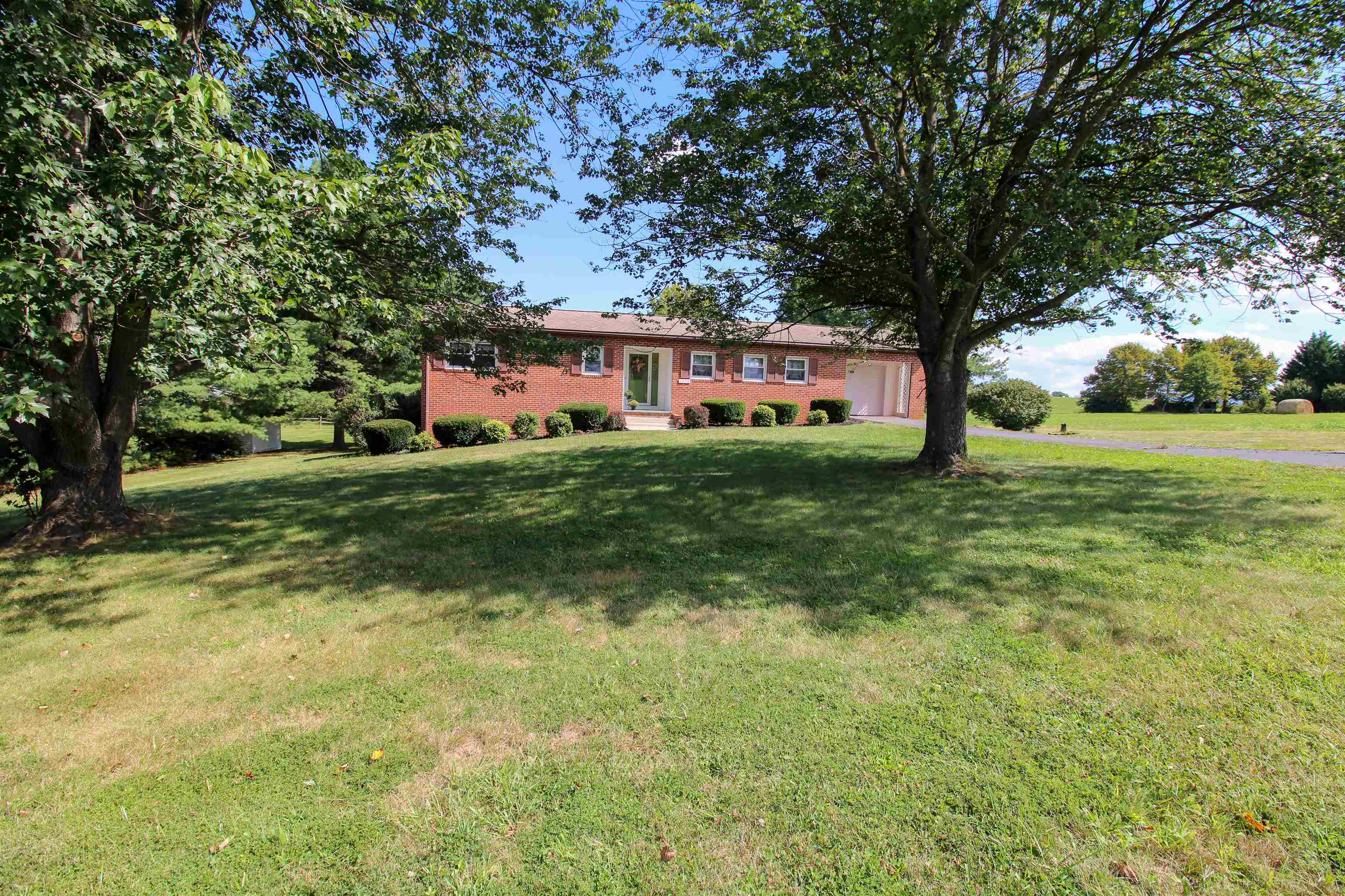 2056 KNIGHTLY MILL RD, FORT DEFIANCE, Virginia 24437, 3 Bedrooms Bedrooms, ,2 BathroomsBathrooms,Residential,2056 KNIGHTLY MILL RD,668353 MLS # 668353