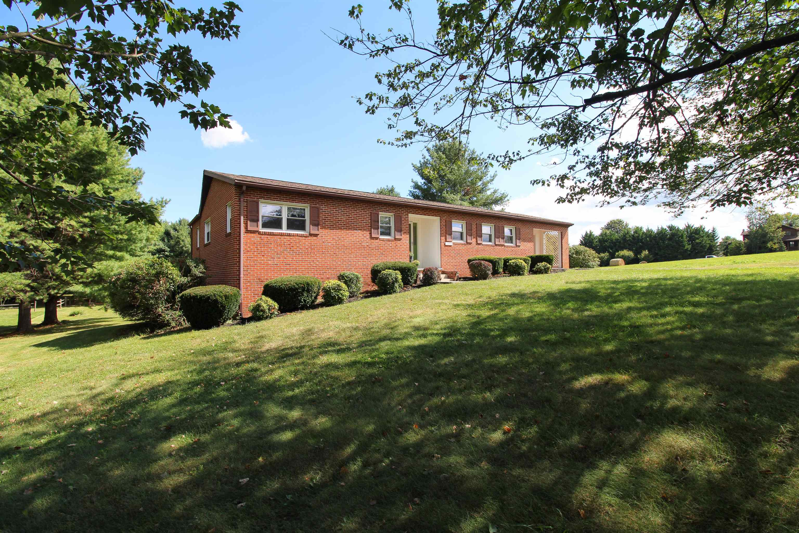 2056 KNIGHTLY MILL RD, FORT DEFIANCE, Virginia 24437, 3 Bedrooms Bedrooms, ,2 BathroomsBathrooms,Residential,2056 KNIGHTLY MILL RD,668353 MLS # 668353