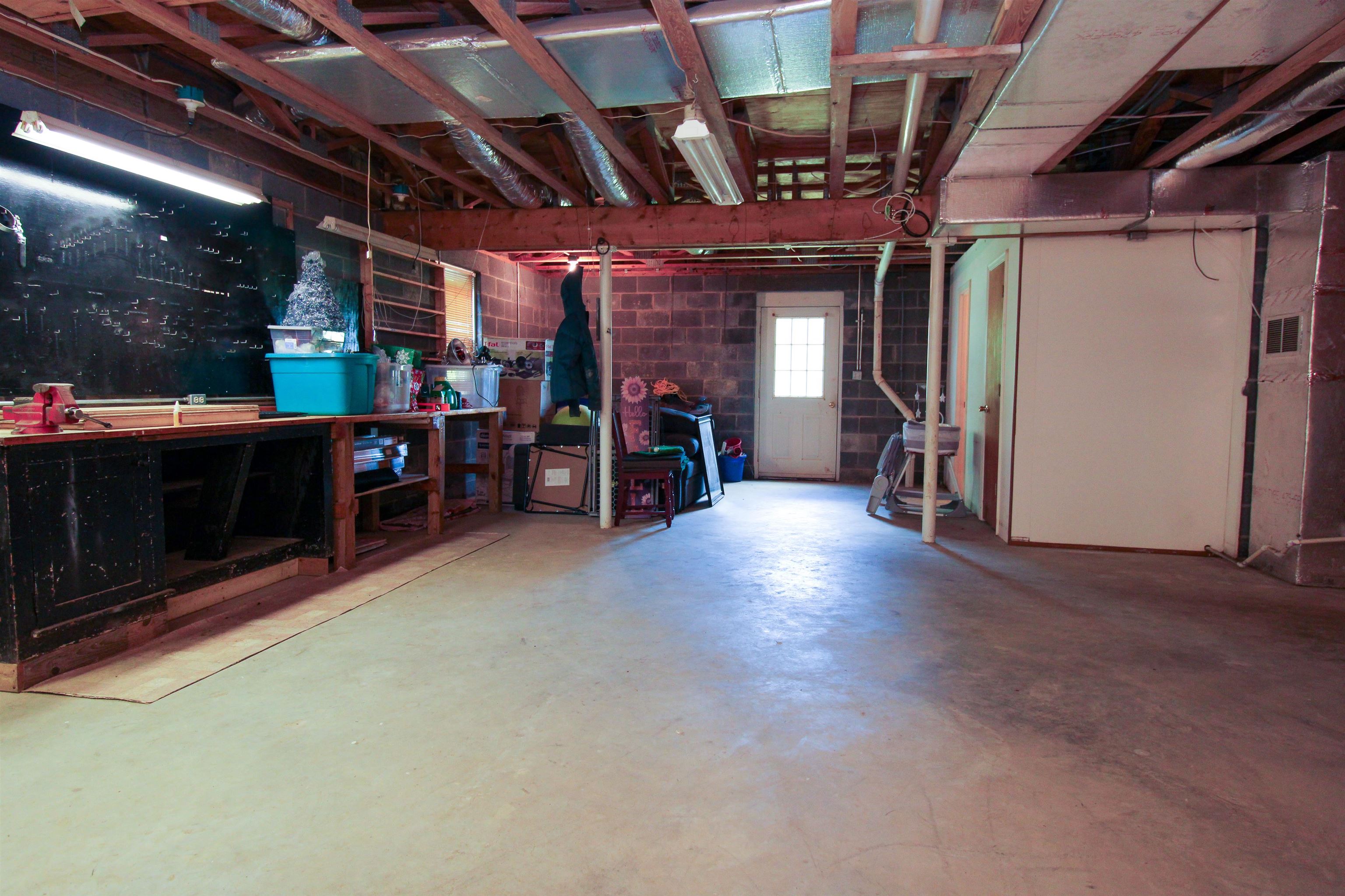 2056 KNIGHTLY MILL RD, FORT DEFIANCE, Virginia 24437, 3 Bedrooms Bedrooms, ,2 BathroomsBathrooms,Residential,2056 KNIGHTLY MILL RD,668353 MLS # 668353
