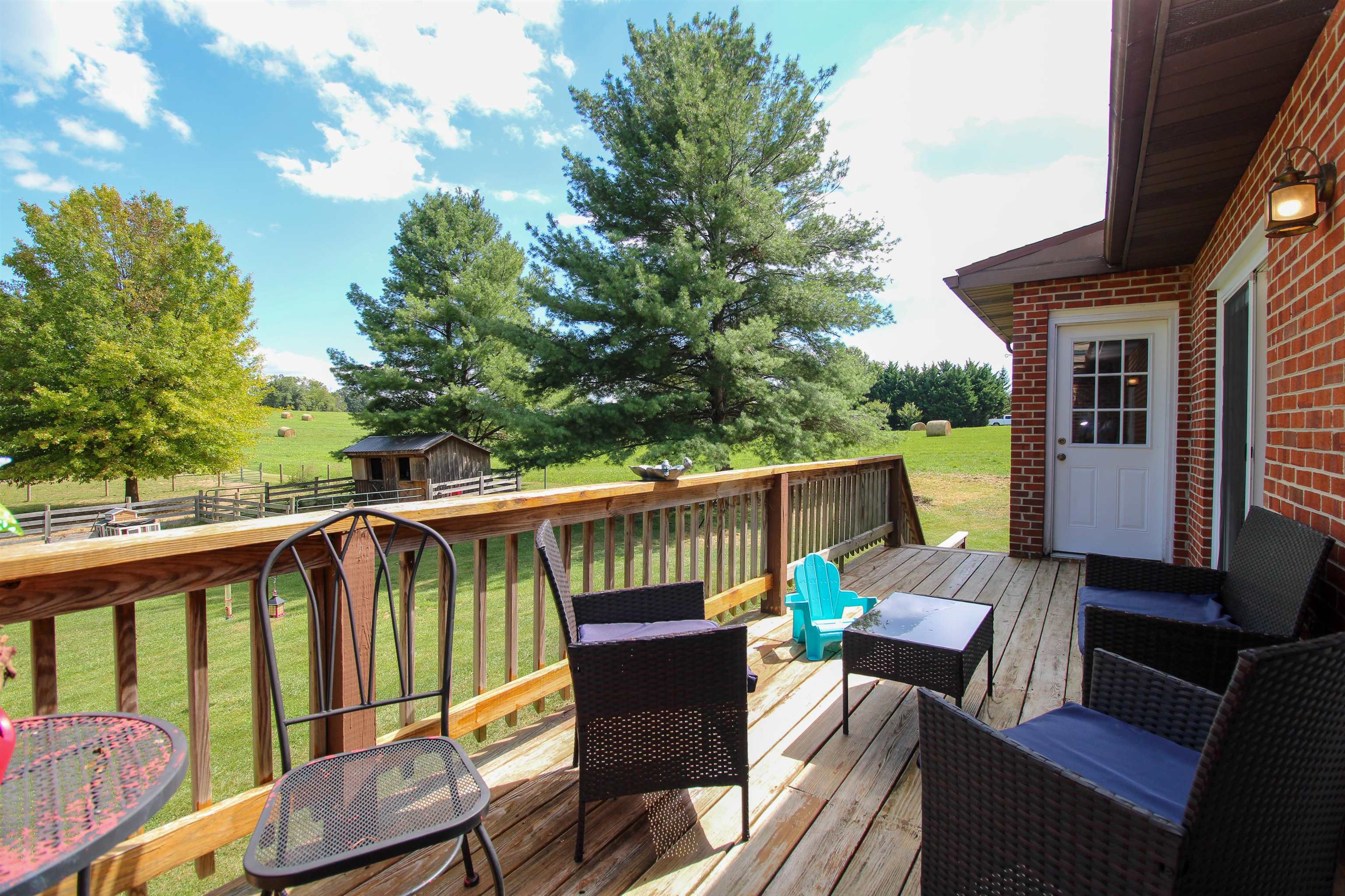 2056 KNIGHTLY MILL RD, FORT DEFIANCE, Virginia 24437, 3 Bedrooms Bedrooms, ,2 BathroomsBathrooms,Residential,2056 KNIGHTLY MILL RD,668353 MLS # 668353