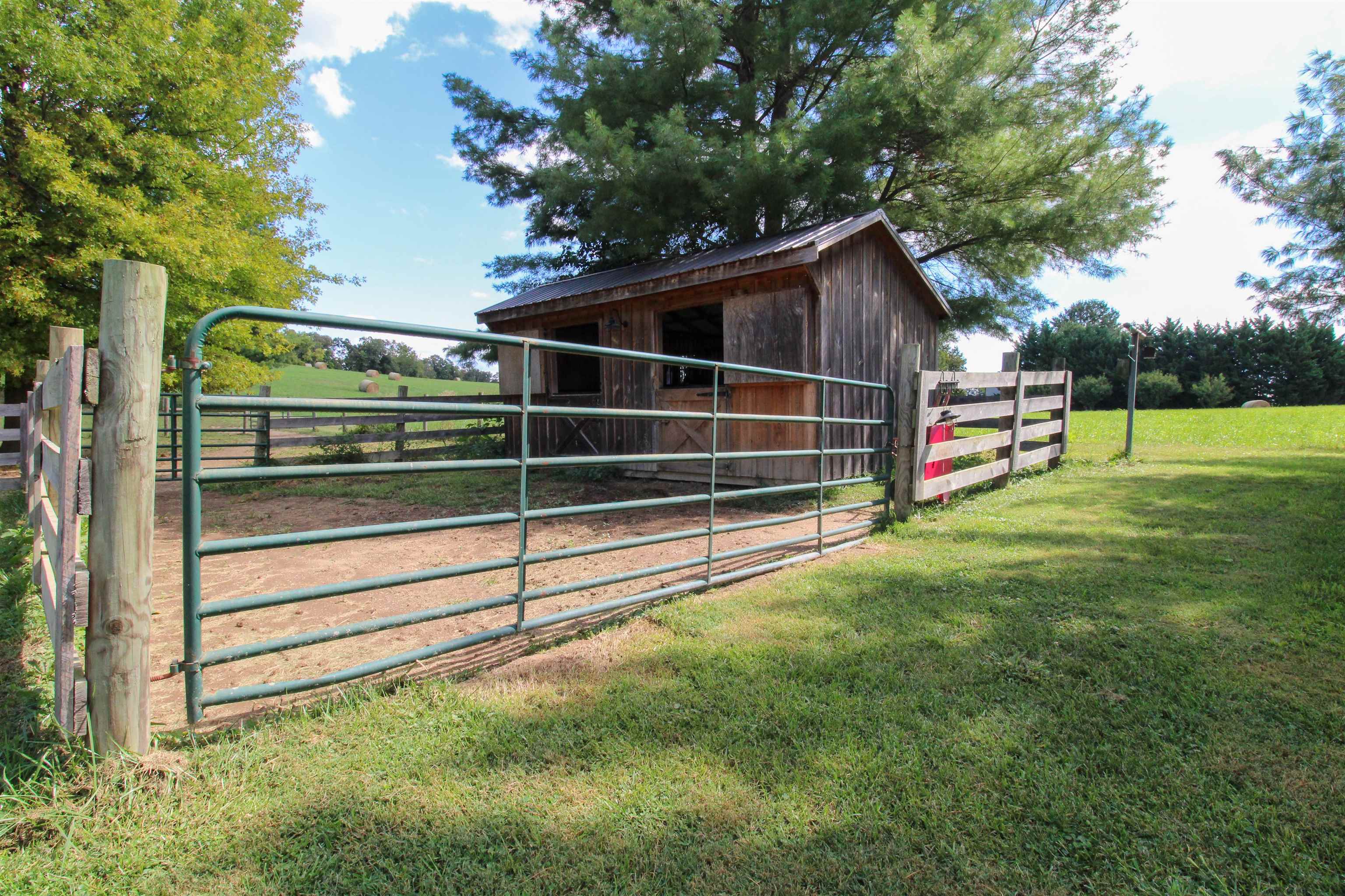 2056 KNIGHTLY MILL RD, FORT DEFIANCE, Virginia 24437, 3 Bedrooms Bedrooms, ,2 BathroomsBathrooms,Residential,2056 KNIGHTLY MILL RD,668353 MLS # 668353