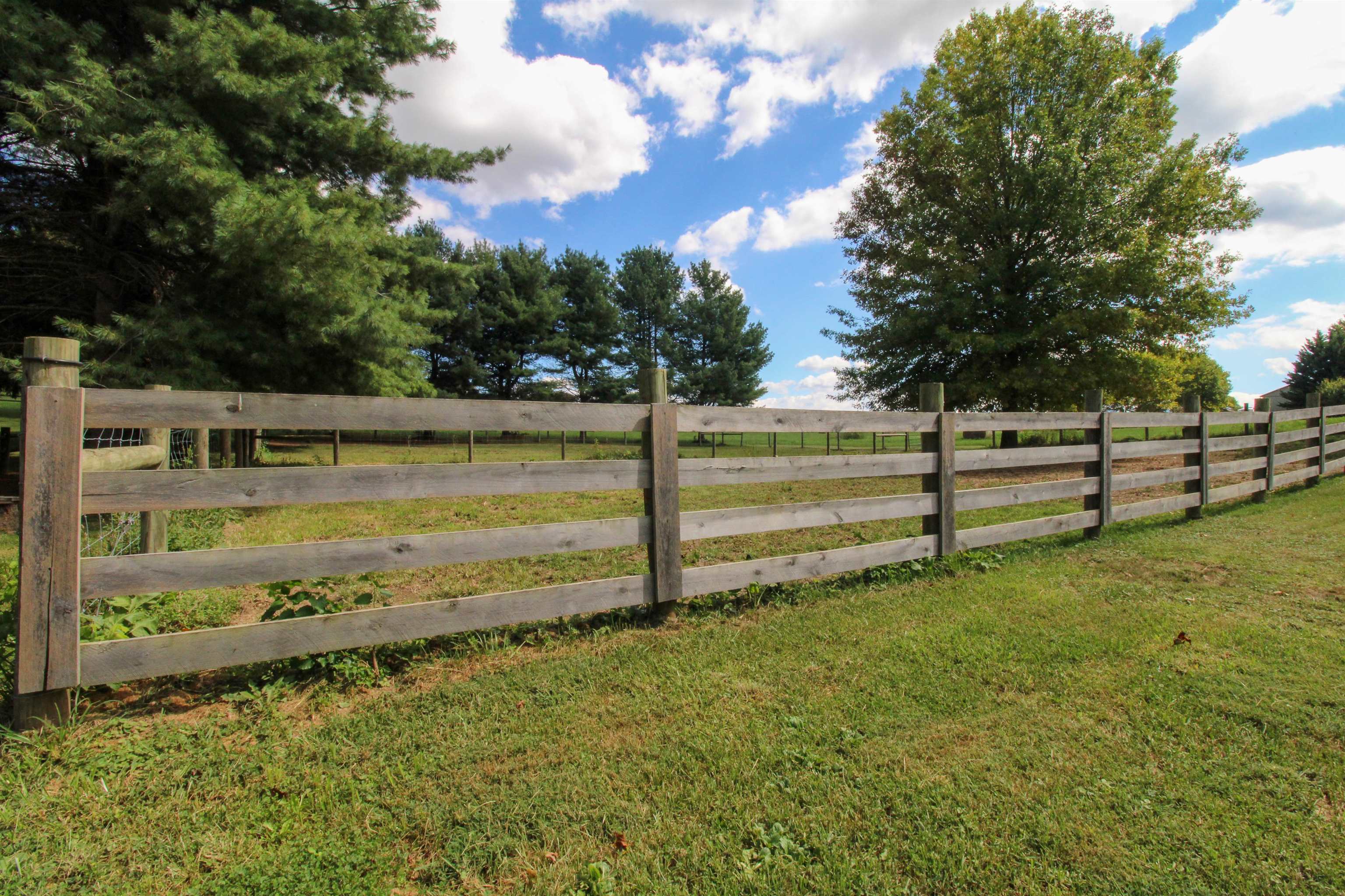 2056 KNIGHTLY MILL RD, FORT DEFIANCE, Virginia 24437, 3 Bedrooms Bedrooms, ,2 BathroomsBathrooms,Residential,2056 KNIGHTLY MILL RD,668353 MLS # 668353