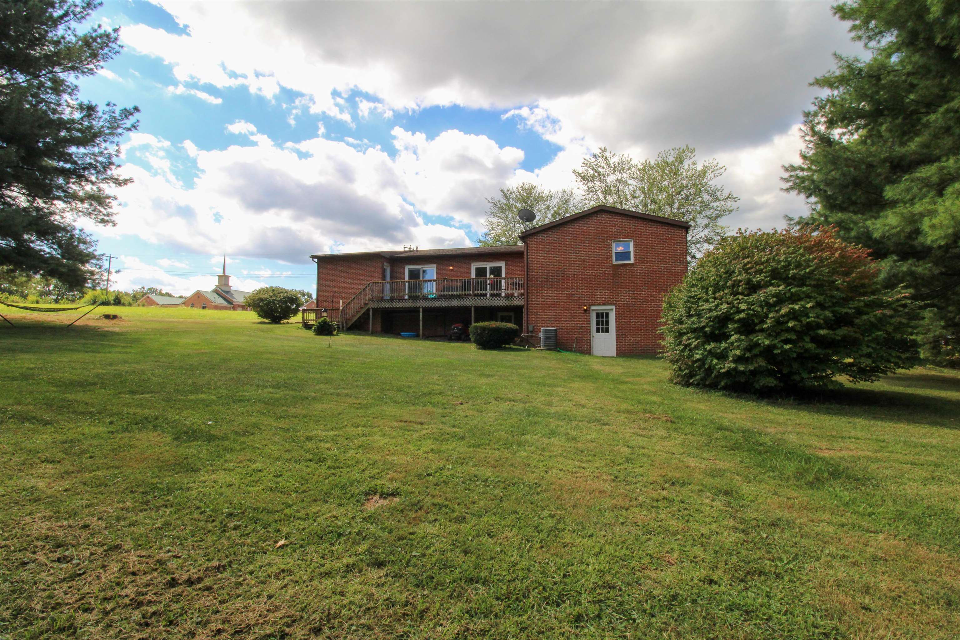 2056 KNIGHTLY MILL RD, FORT DEFIANCE, Virginia 24437, 3 Bedrooms Bedrooms, ,2 BathroomsBathrooms,Residential,2056 KNIGHTLY MILL RD,668353 MLS # 668353