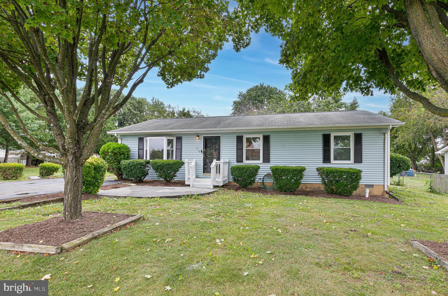 238 HACKBERRY DR, STEPHENS CITY, Virginia 22655, 3 Bedrooms Bedrooms, 5 Rooms Rooms,2 BathroomsBathrooms,Residential,For sale,238 HACKBERRY DR,VAFV2036072 MLS # VAFV2036072