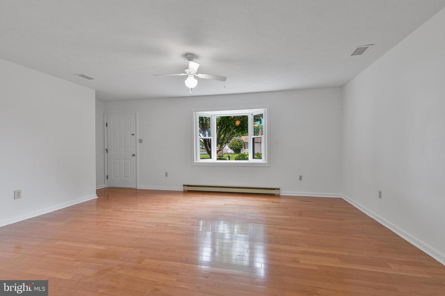 238 HACKBERRY DR, STEPHENS CITY, Virginia 22655, 3 Bedrooms Bedrooms, 5 Rooms Rooms,2 BathroomsBathrooms,Residential,For sale,238 HACKBERRY DR,VAFV2036072 MLS # VAFV2036072