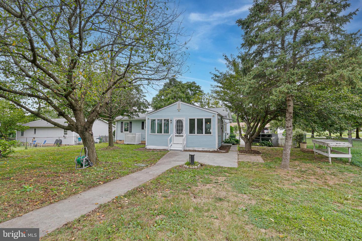 238 HACKBERRY DR, STEPHENS CITY, Virginia 22655, 3 Bedrooms Bedrooms, 5 Rooms Rooms,2 BathroomsBathrooms,Residential,For sale,238 HACKBERRY DR,VAFV2036072 MLS # VAFV2036072