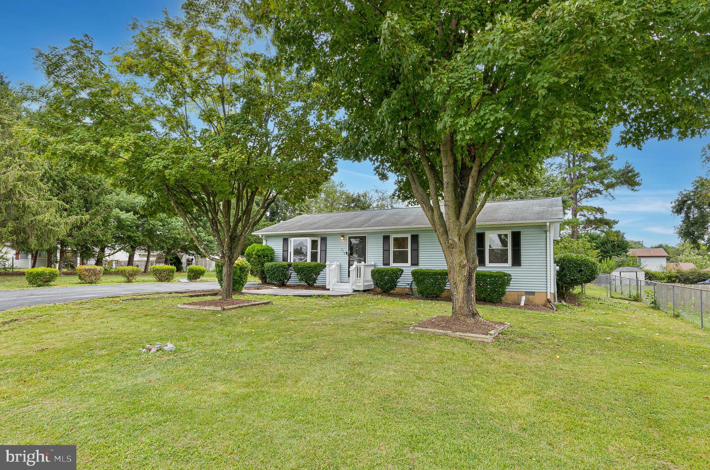 238 HACKBERRY DR, STEPHENS CITY, Virginia 22655, 3 Bedrooms Bedrooms, 5 Rooms Rooms,2 BathroomsBathrooms,Residential,For sale,238 HACKBERRY DR,VAFV2036072 MLS # VAFV2036072
