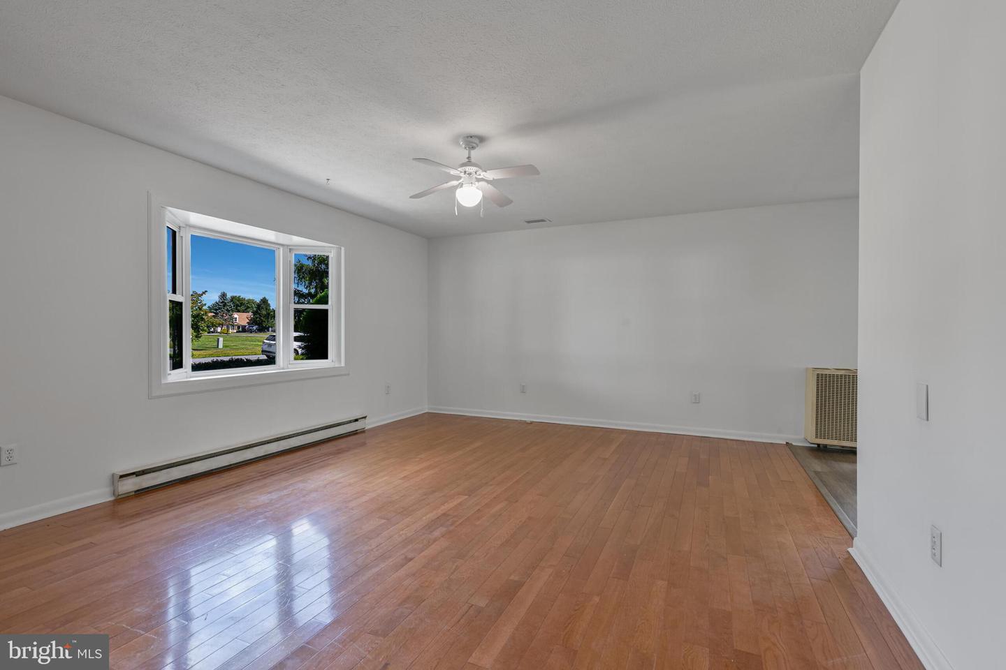 238 HACKBERRY DR, STEPHENS CITY, Virginia 22655, 3 Bedrooms Bedrooms, 5 Rooms Rooms,2 BathroomsBathrooms,Residential,For sale,238 HACKBERRY DR,VAFV2036072 MLS # VAFV2036072