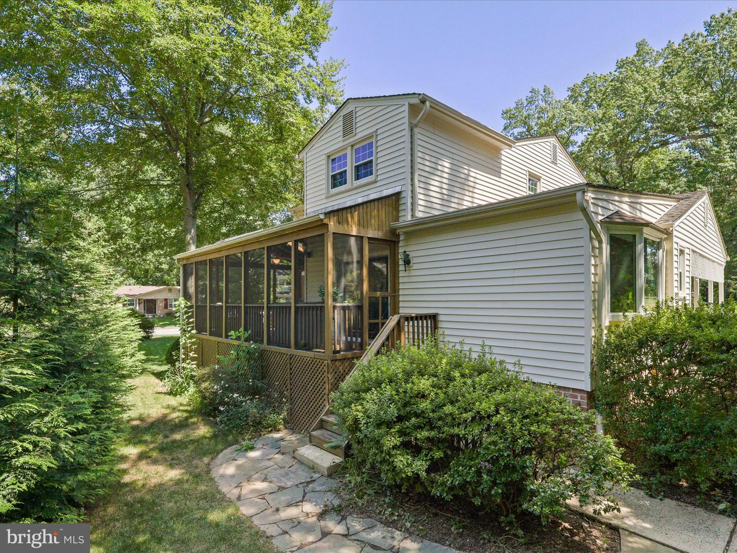 6632 REYNARD DR, SPRINGFIELD, Virginia 22152, 4 Bedrooms Bedrooms, ,2 BathroomsBathrooms,Residential,For sale,6632 REYNARD DR,VAFX2261388 MLS # VAFX2261388