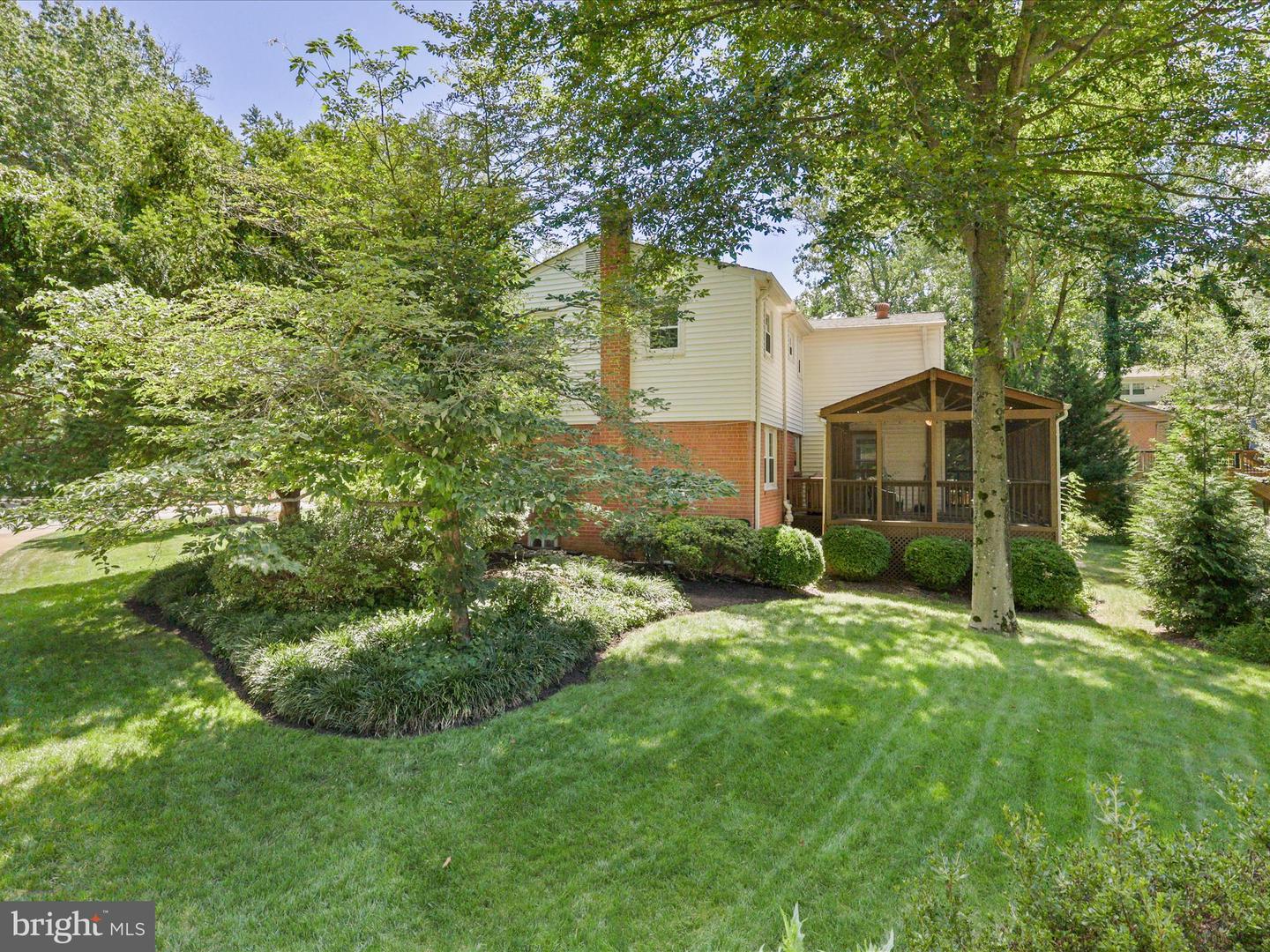 6632 REYNARD DR, SPRINGFIELD, Virginia 22152, 4 Bedrooms Bedrooms, ,2 BathroomsBathrooms,Residential,For sale,6632 REYNARD DR,VAFX2261388 MLS # VAFX2261388