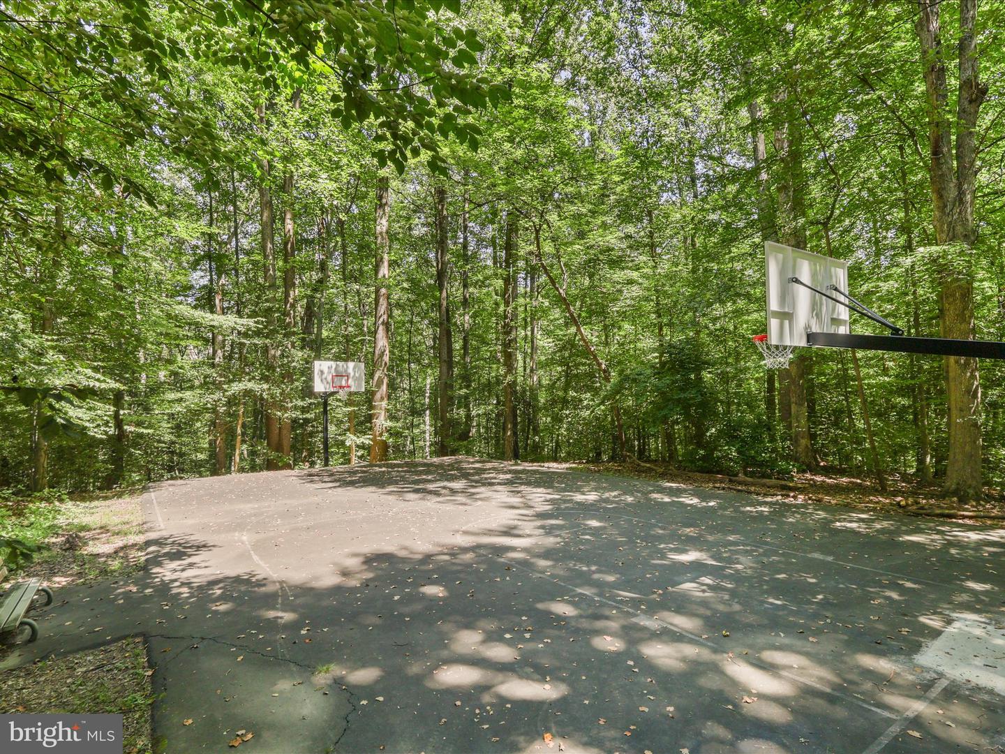 6632 REYNARD DR, SPRINGFIELD, Virginia 22152, 4 Bedrooms Bedrooms, ,2 BathroomsBathrooms,Residential,For sale,6632 REYNARD DR,VAFX2261388 MLS # VAFX2261388