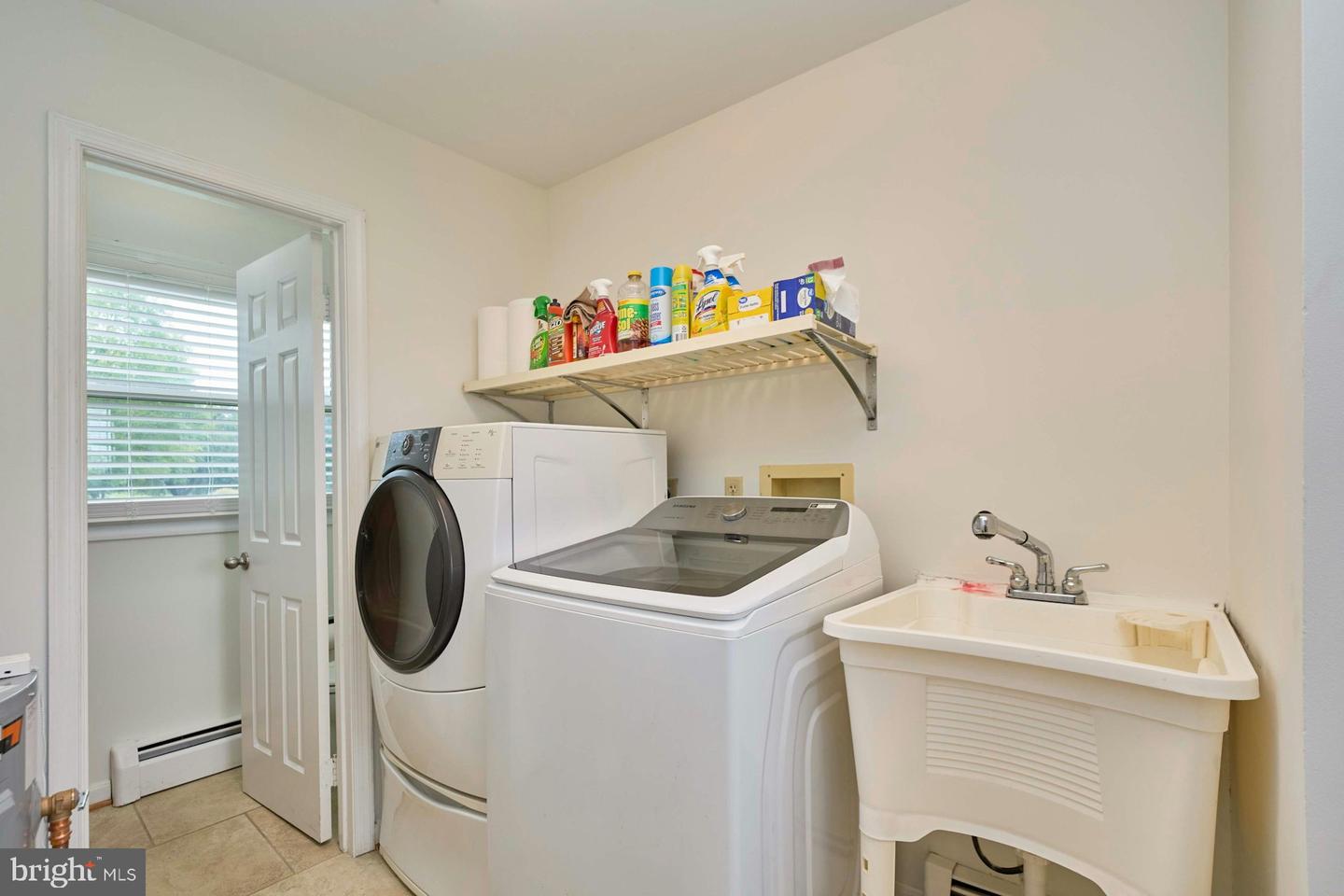4607 ANGUS DR, GAINESVILLE, Virginia 20155, 4 Bedrooms Bedrooms, ,3 BathroomsBathrooms,Residential,For sale,4607 ANGUS DR,VAPW2101564 MLS # VAPW2101564