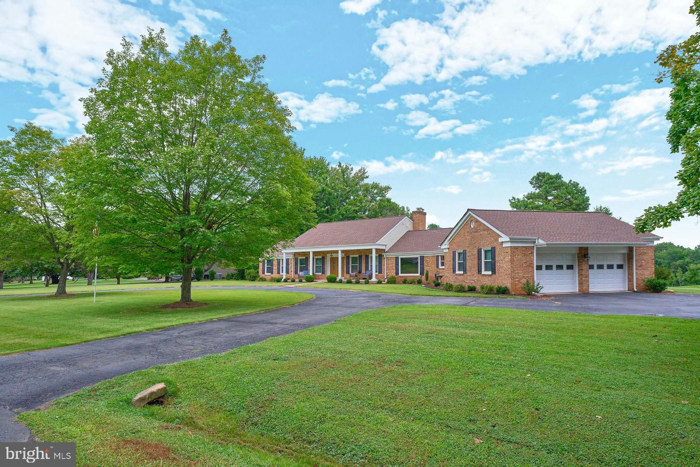 4607 ANGUS DR, GAINESVILLE, Virginia 20155, 4 Bedrooms Bedrooms, ,3 BathroomsBathrooms,Residential,For sale,4607 ANGUS DR,VAPW2101564 MLS # VAPW2101564