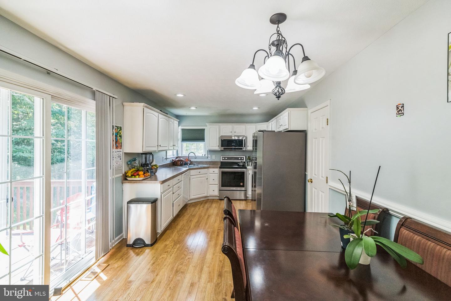 605 CEDAR CT, WOODSTOCK, Virginia 22664, 3 Bedrooms Bedrooms, 6 Rooms Rooms,2 BathroomsBathrooms,Residential,For sale,605 CEDAR CT,VASH2012248 MLS # VASH2012248