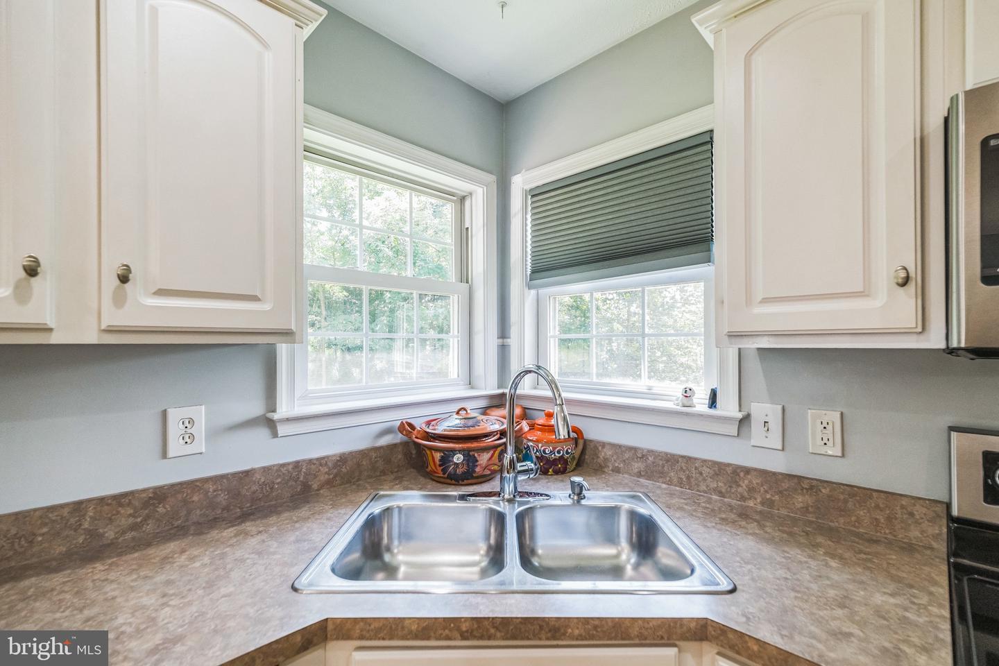 605 CEDAR CT, WOODSTOCK, Virginia 22664, 3 Bedrooms Bedrooms, 6 Rooms Rooms,2 BathroomsBathrooms,Residential,For sale,605 CEDAR CT,VASH2012248 MLS # VASH2012248