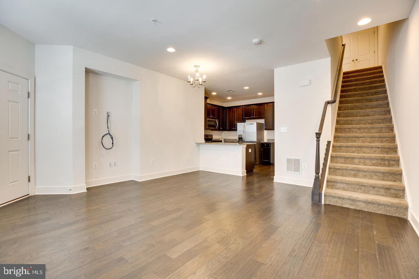 44033 ETNA TER, CHANTILLY, Virginia 20152, 3 Bedrooms Bedrooms, ,2 BathroomsBathrooms,Residential,For sale,44033 ETNA TER,VALO2104762 MLS # VALO2104762