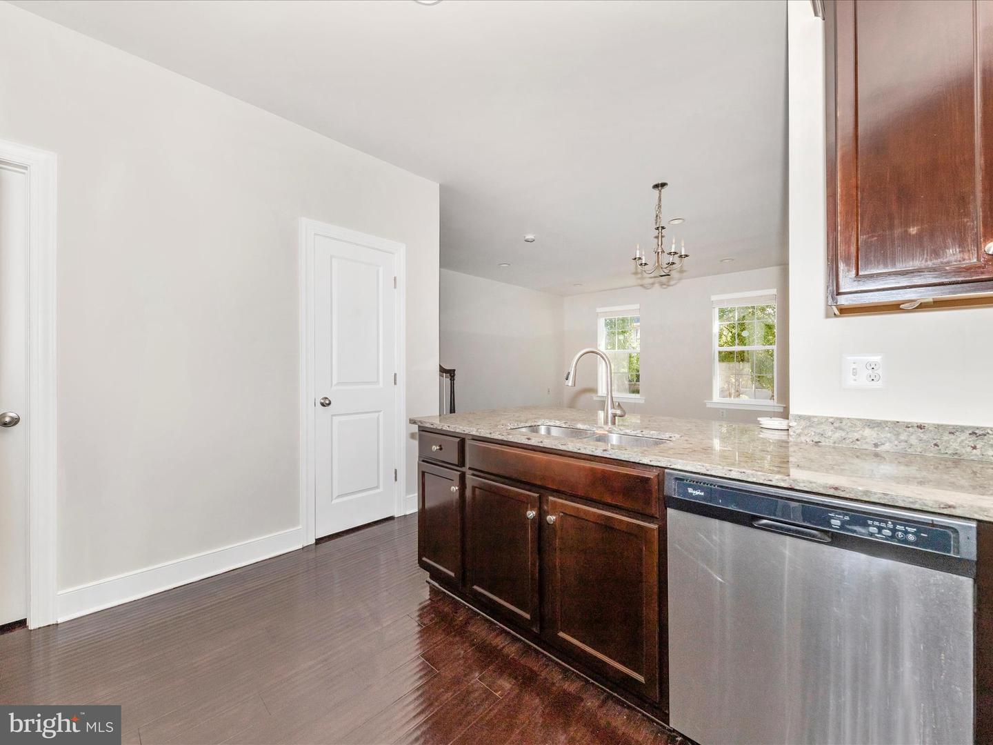 44033 ETNA TER, CHANTILLY, Virginia 20152, 3 Bedrooms Bedrooms, ,2 BathroomsBathrooms,Residential,For sale,44033 ETNA TER,VALO2104762 MLS # VALO2104762
