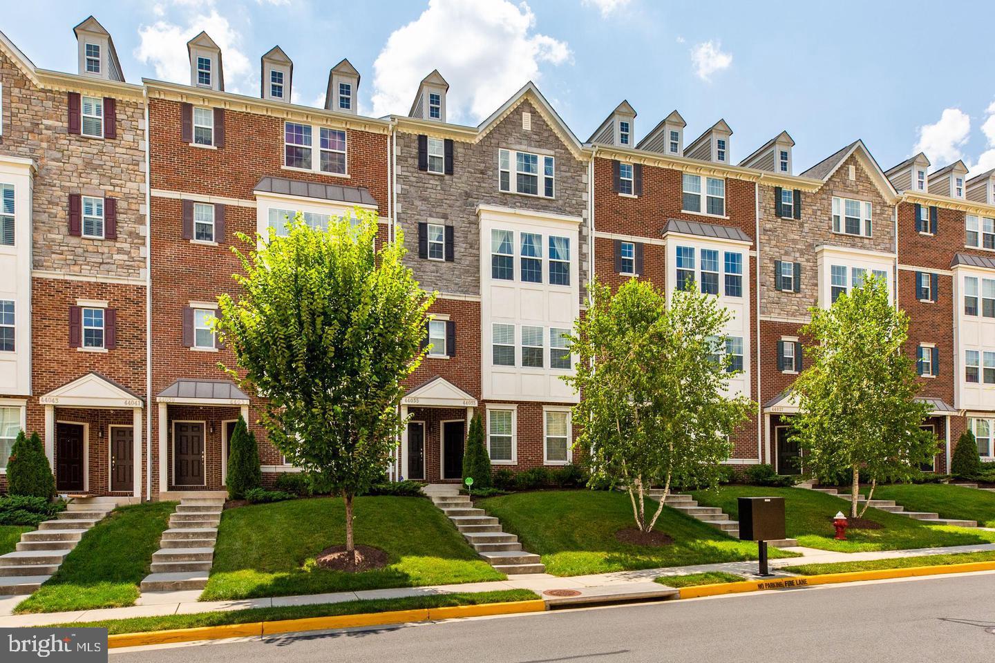 44033 ETNA TER, CHANTILLY, Virginia 20152, 3 Bedrooms Bedrooms, ,2 BathroomsBathrooms,Residential,For sale,44033 ETNA TER,VALO2104762 MLS # VALO2104762
