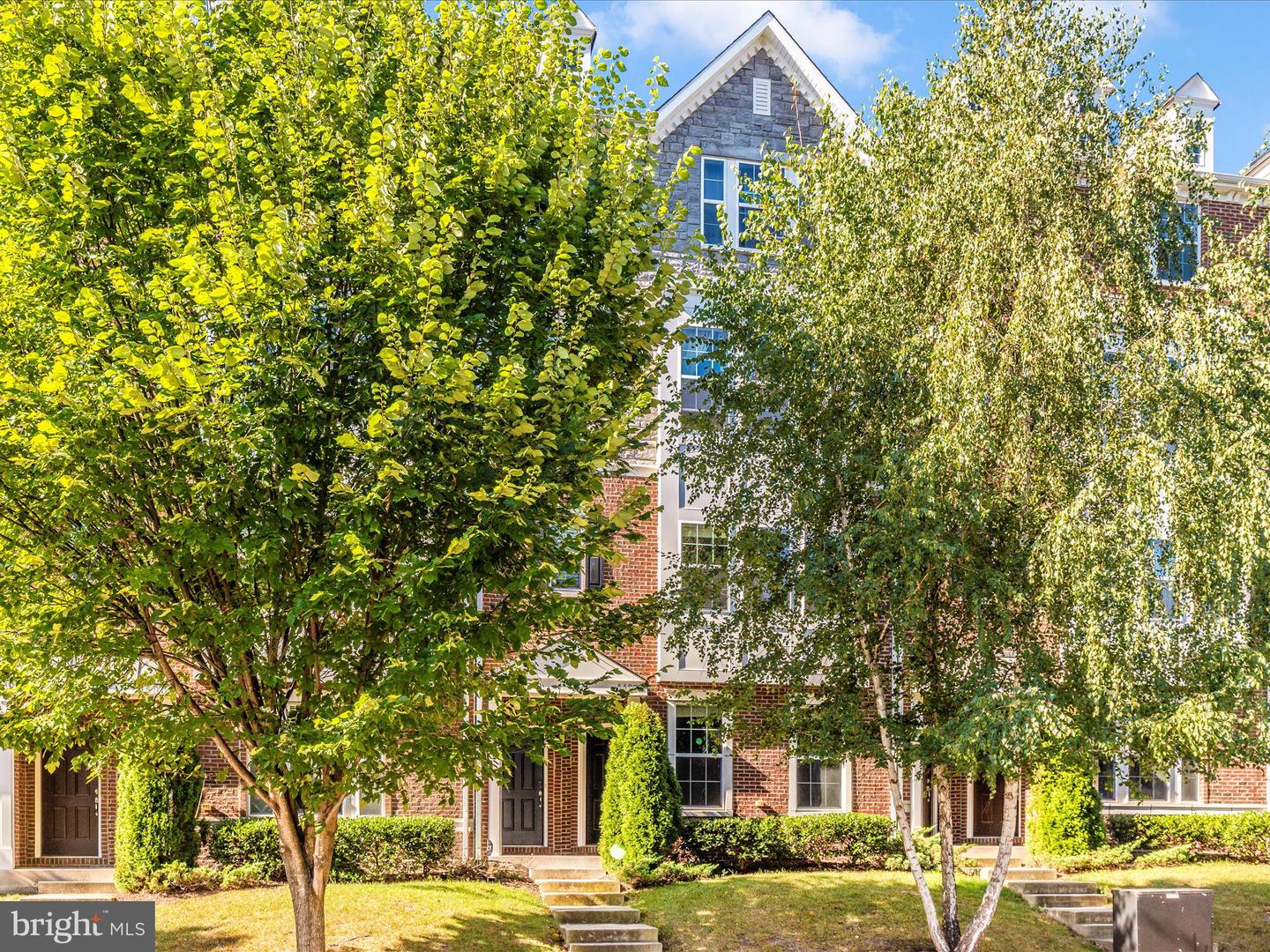 44033 ETNA TER, CHANTILLY, Virginia 20152, 3 Bedrooms Bedrooms, ,2 BathroomsBathrooms,Residential,For sale,44033 ETNA TER,VALO2104762 MLS # VALO2104762