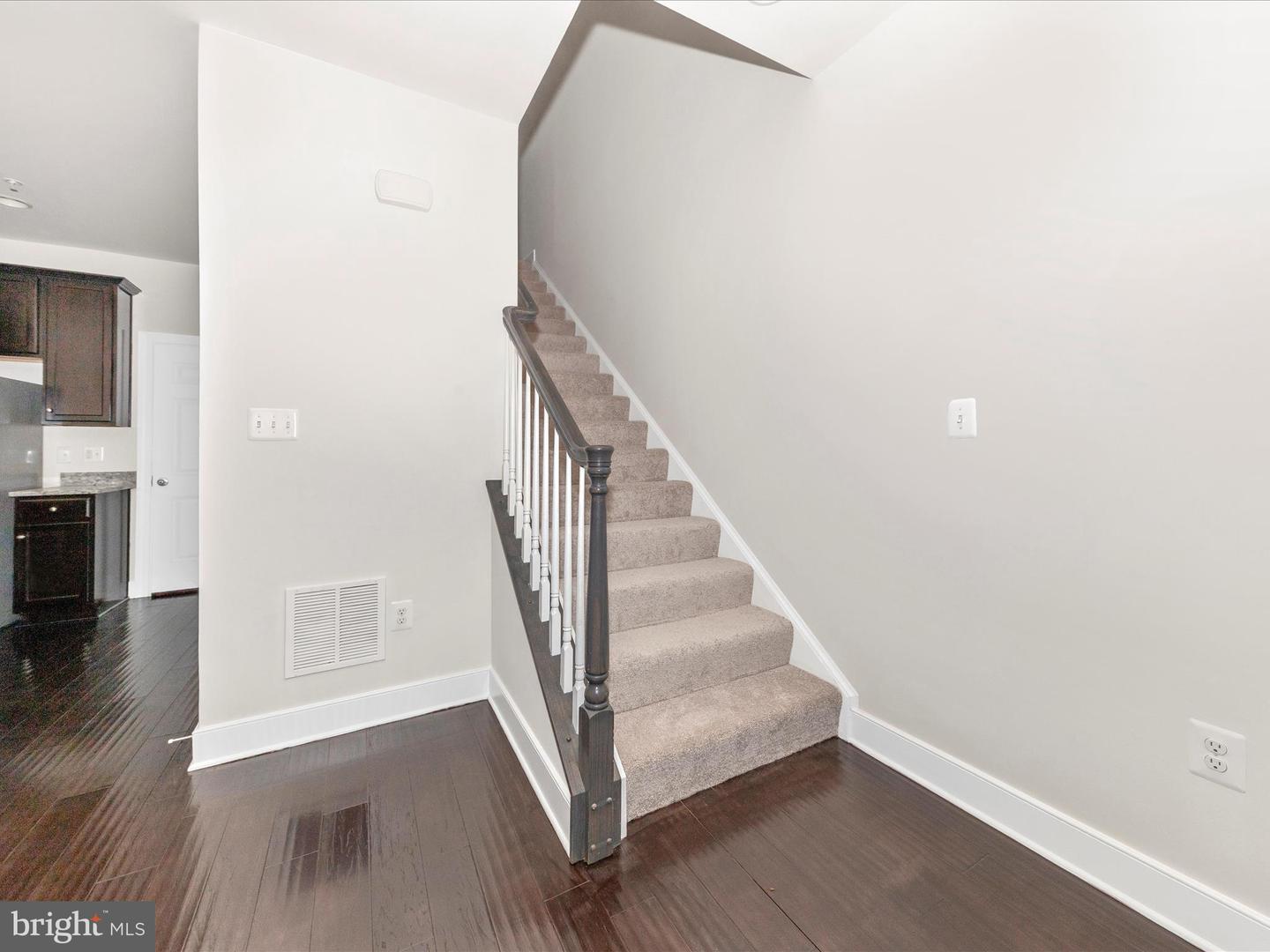 44033 ETNA TER, CHANTILLY, Virginia 20152, 3 Bedrooms Bedrooms, ,2 BathroomsBathrooms,Residential,For sale,44033 ETNA TER,VALO2104762 MLS # VALO2104762