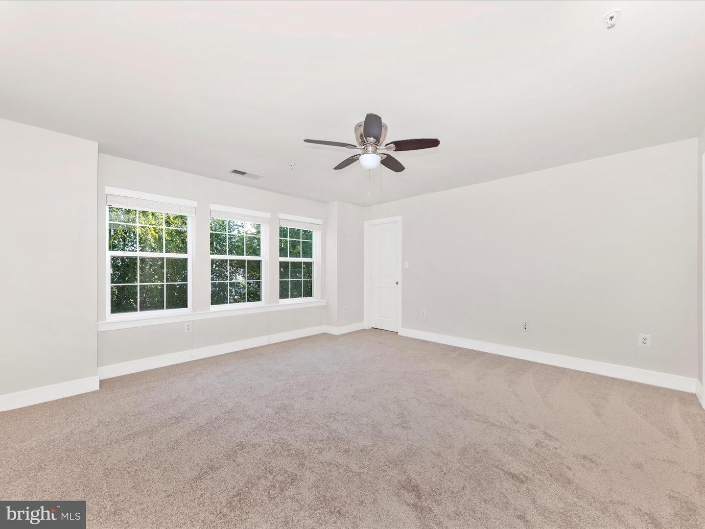 44033 ETNA TER, CHANTILLY, Virginia 20152, 3 Bedrooms Bedrooms, ,2 BathroomsBathrooms,Residential,For sale,44033 ETNA TER,VALO2104762 MLS # VALO2104762